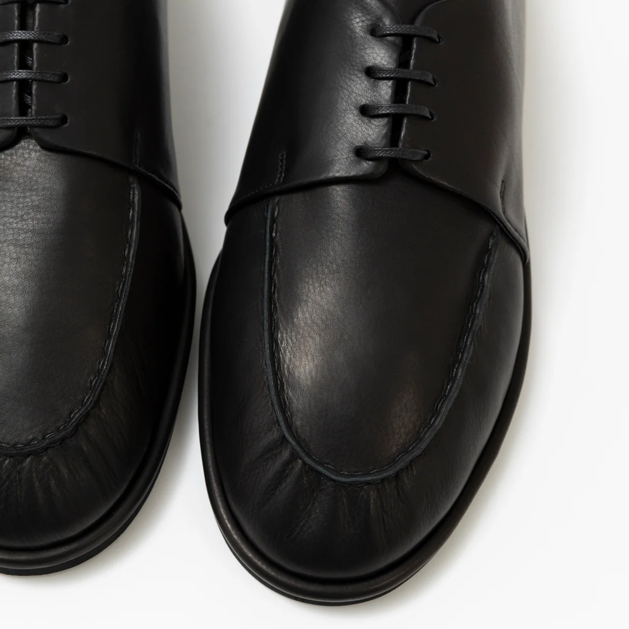 エディター私物 オーラリーのカーフレザーシューズ