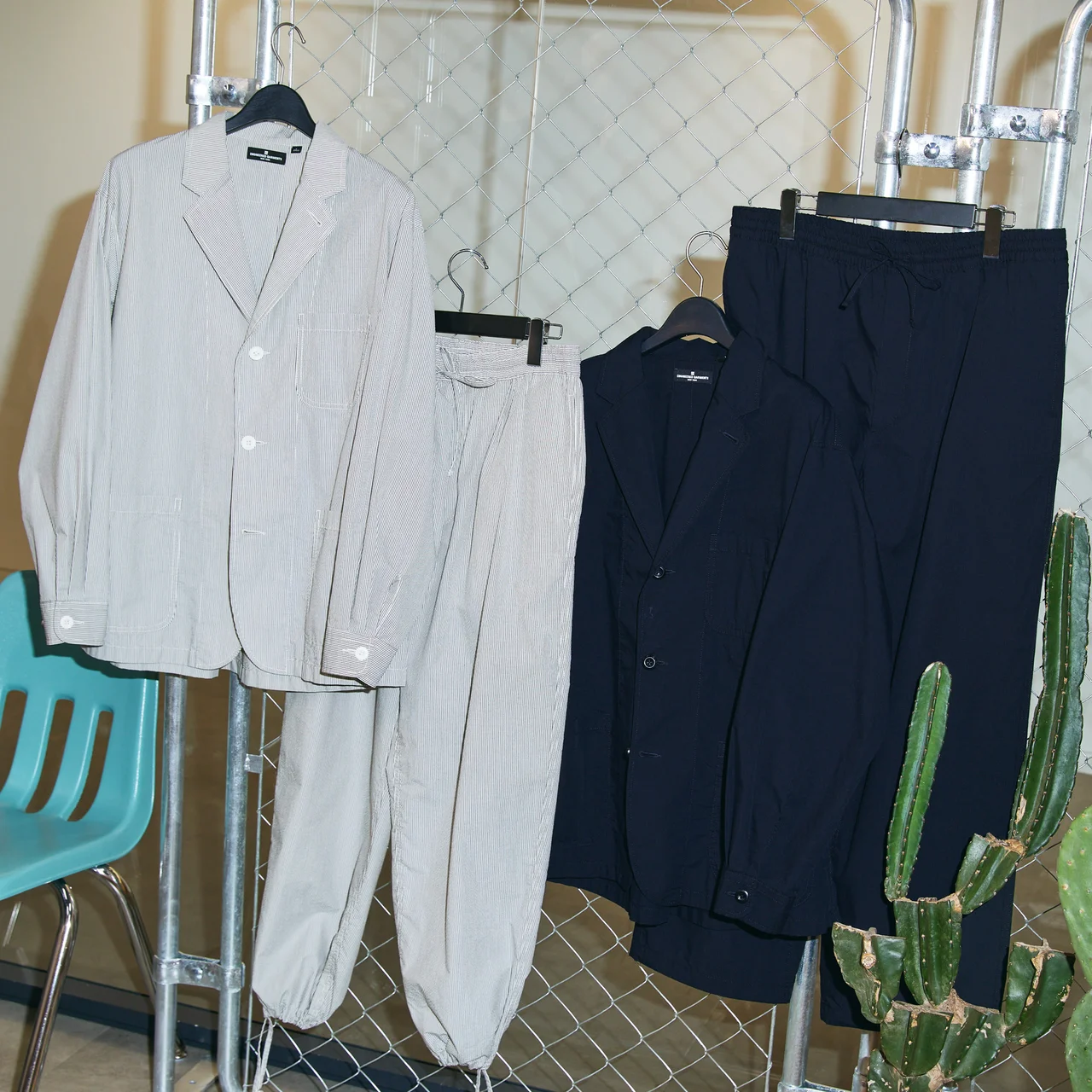 「ジーユー×エンジニアド ガーメンツ」コードレーンジャケット・コードレーンイージーパンツ