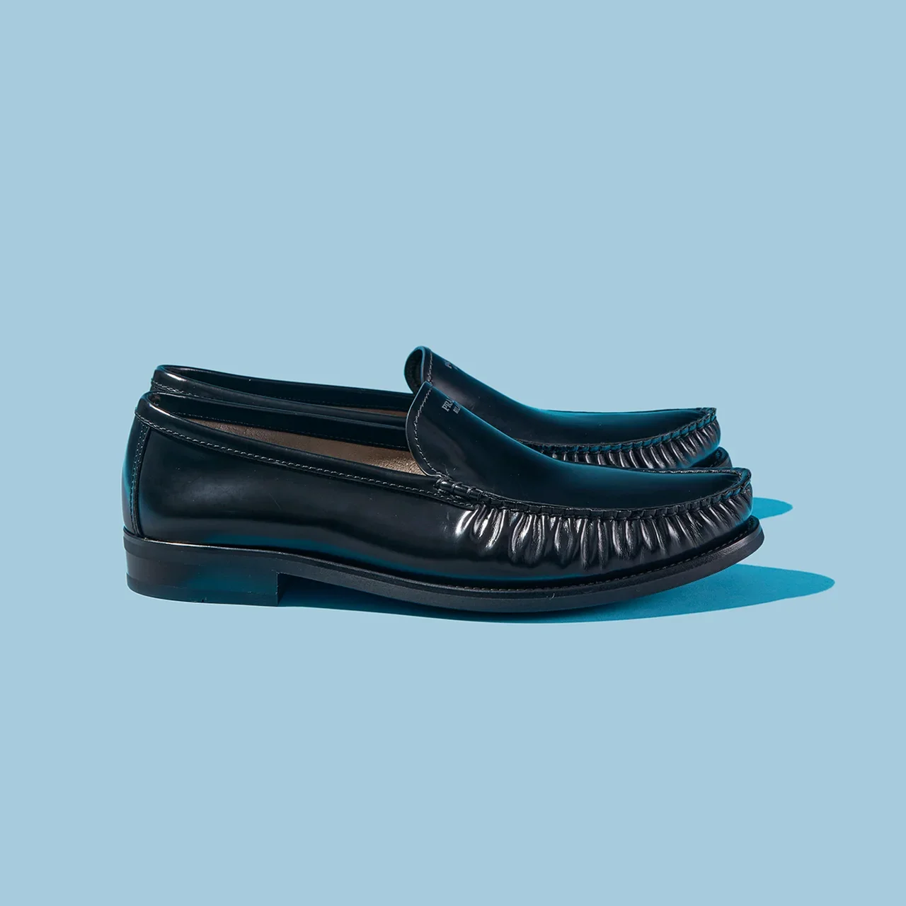PRADA｜Loafers