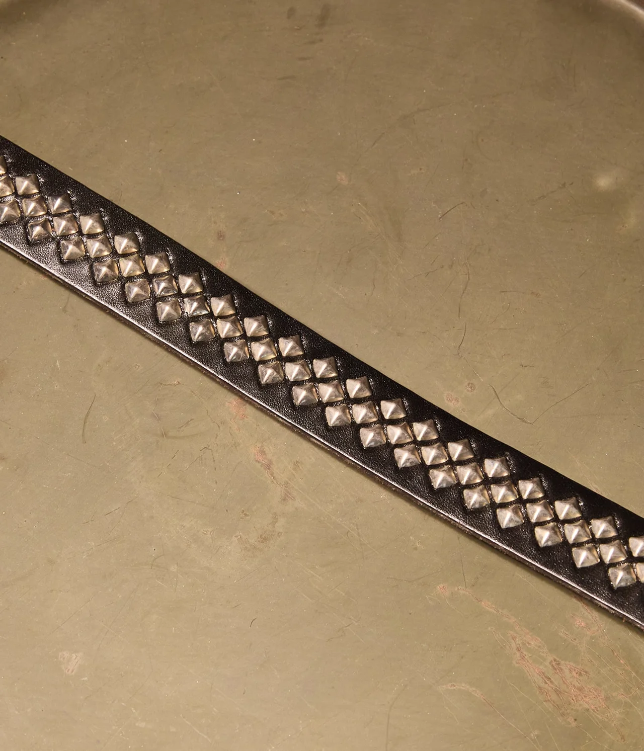 【大人のレザー小物】ベルトから財布まで。の画像_11