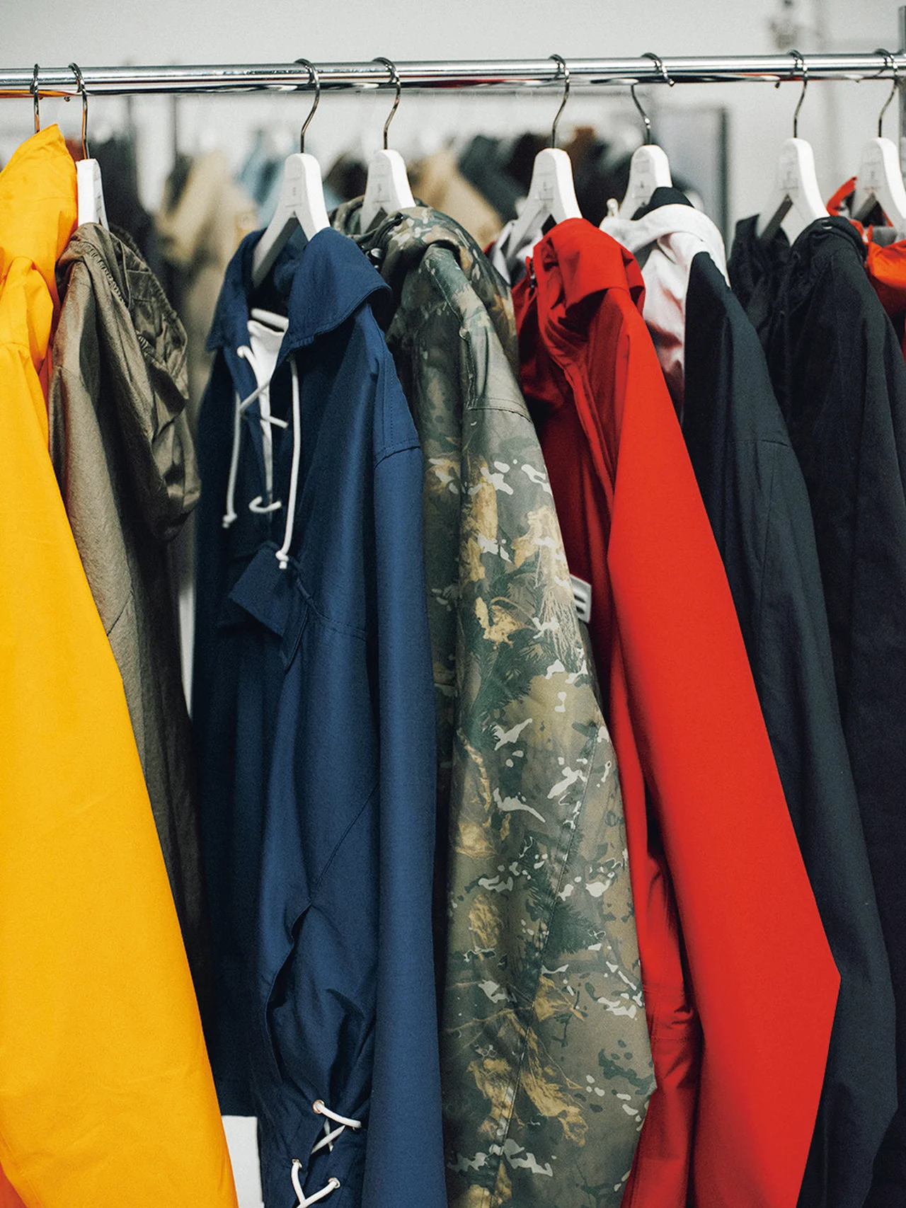 スタイリスト3人が語る「いま大人が着るべの画像_15