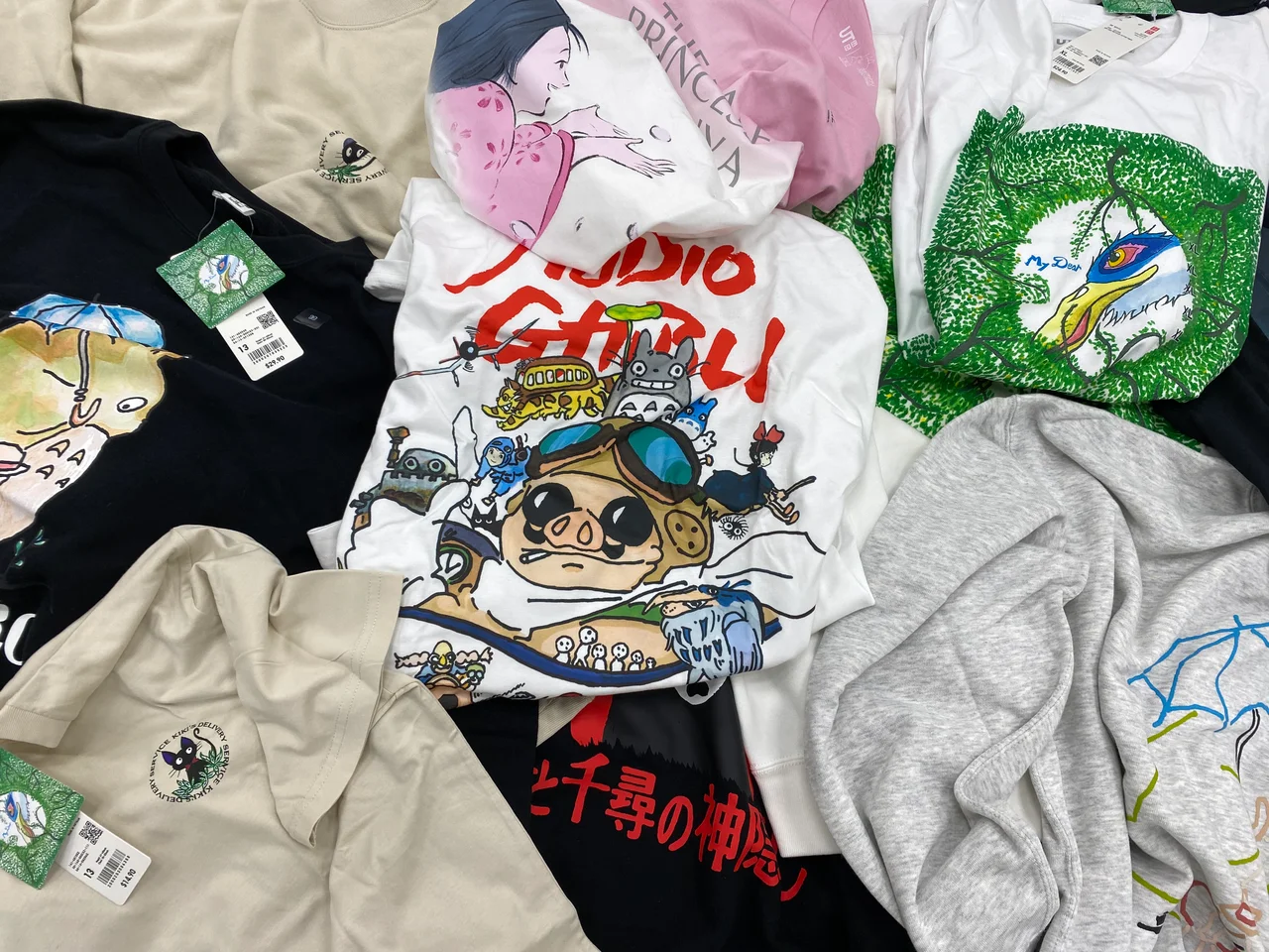 【大人のユニクロ】海外限定「UT × スの画像_9