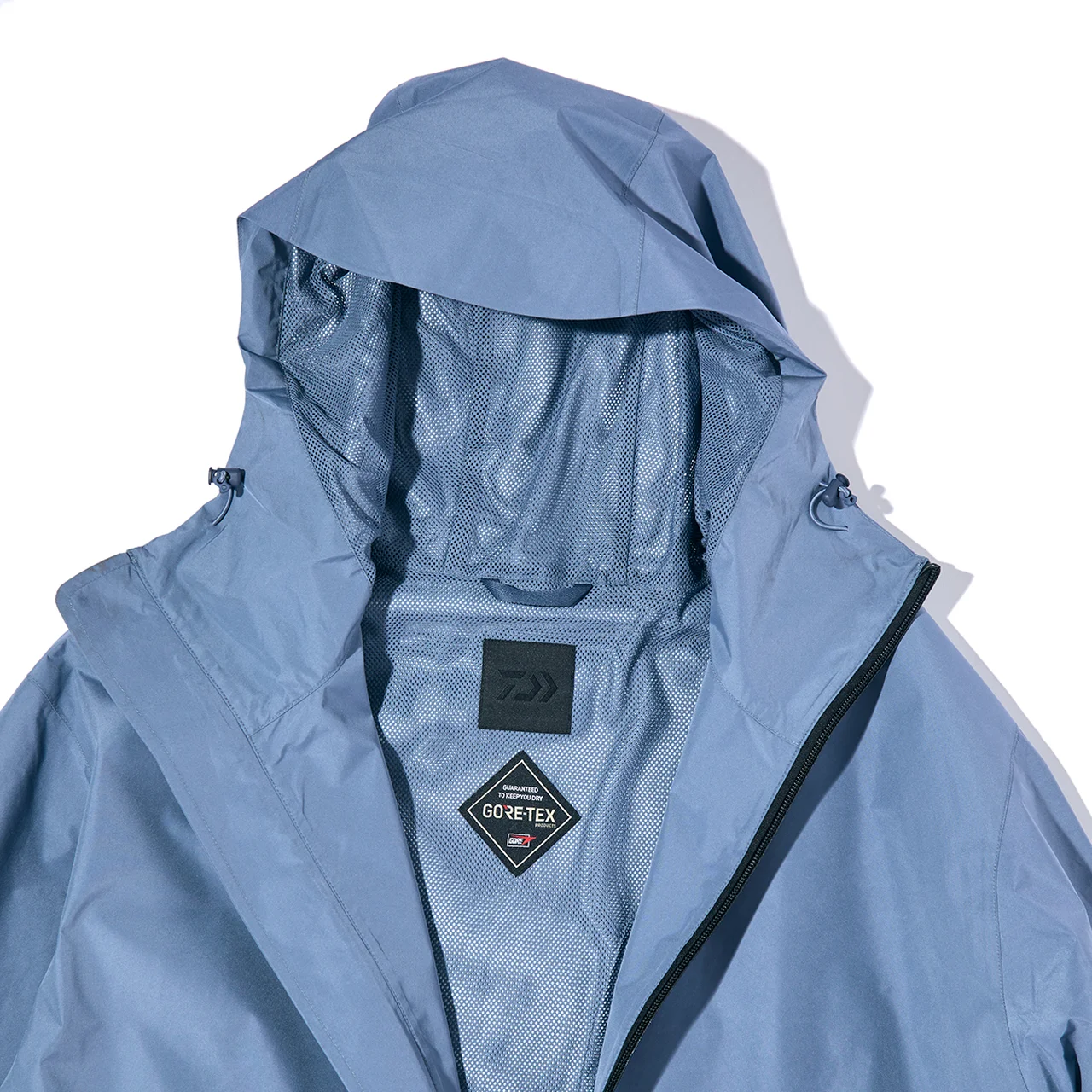 メッシュライナー仕様でサラリとした着心地