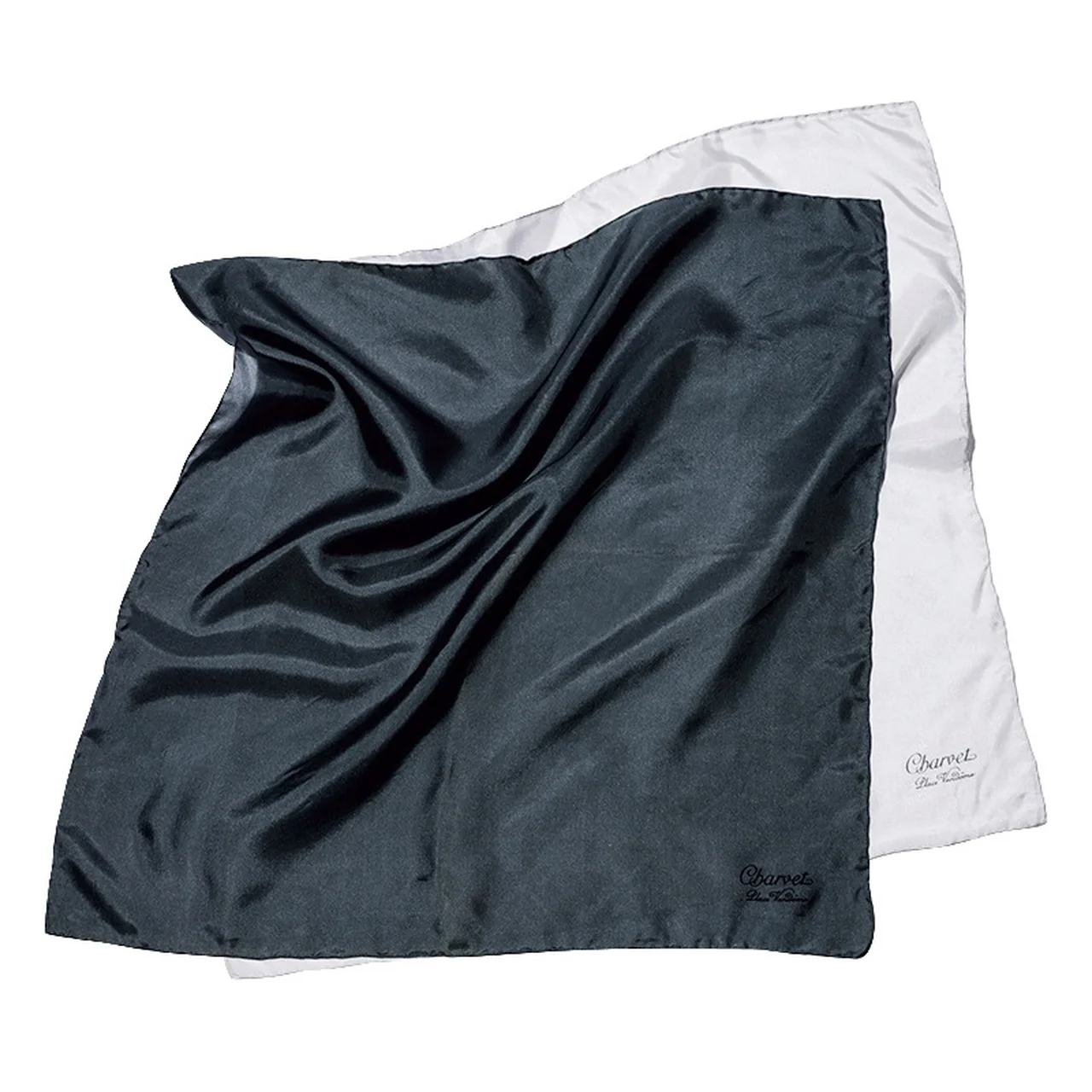 Charvetのシルクチーフ