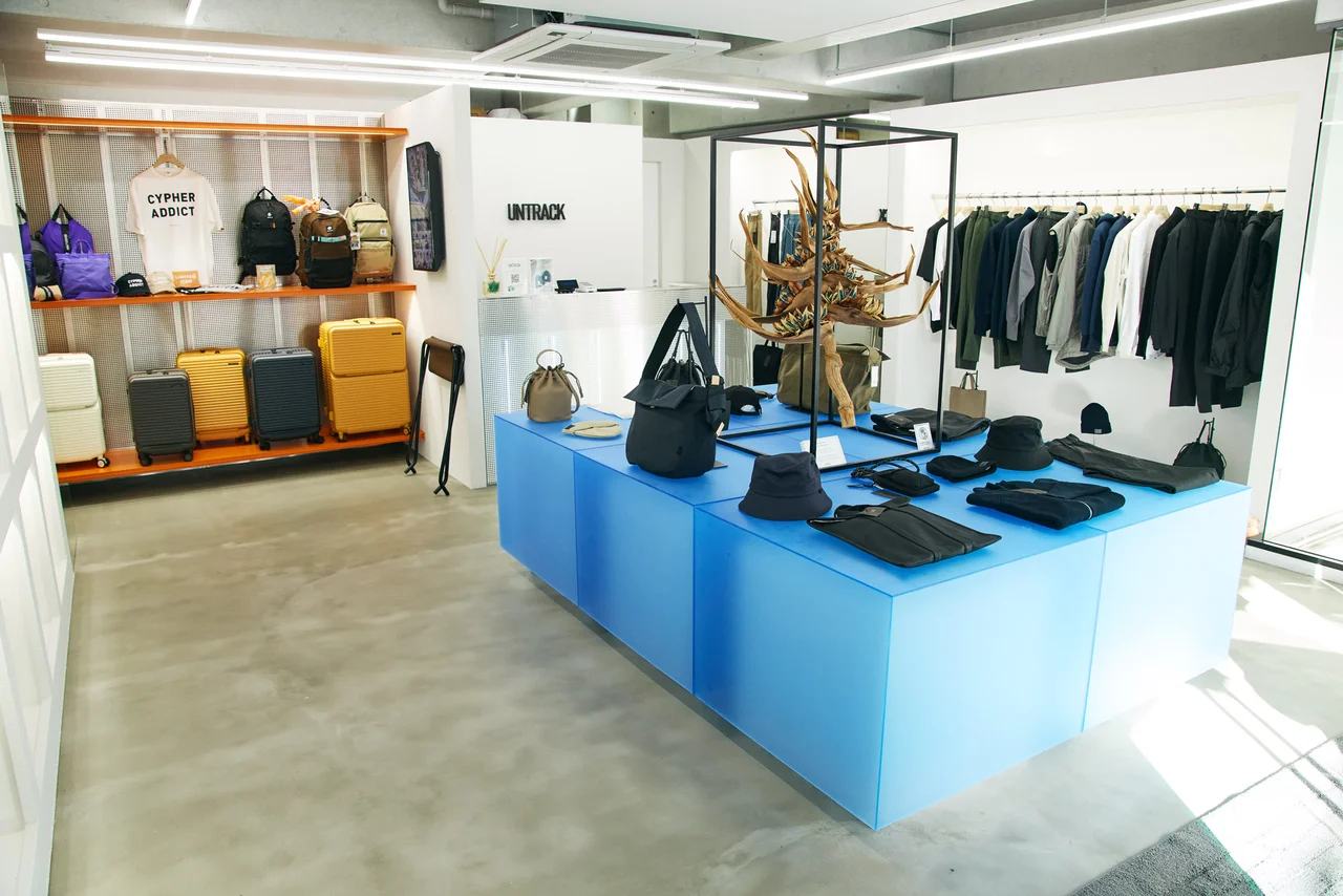 【大人がオンオフ使えるバッグ&ウェアが見の画像_4