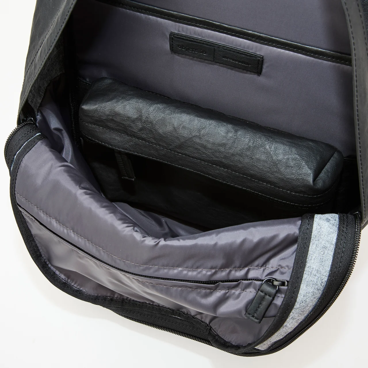 【差がつく大人の黒リュック】軽くて丈夫なの画像_4