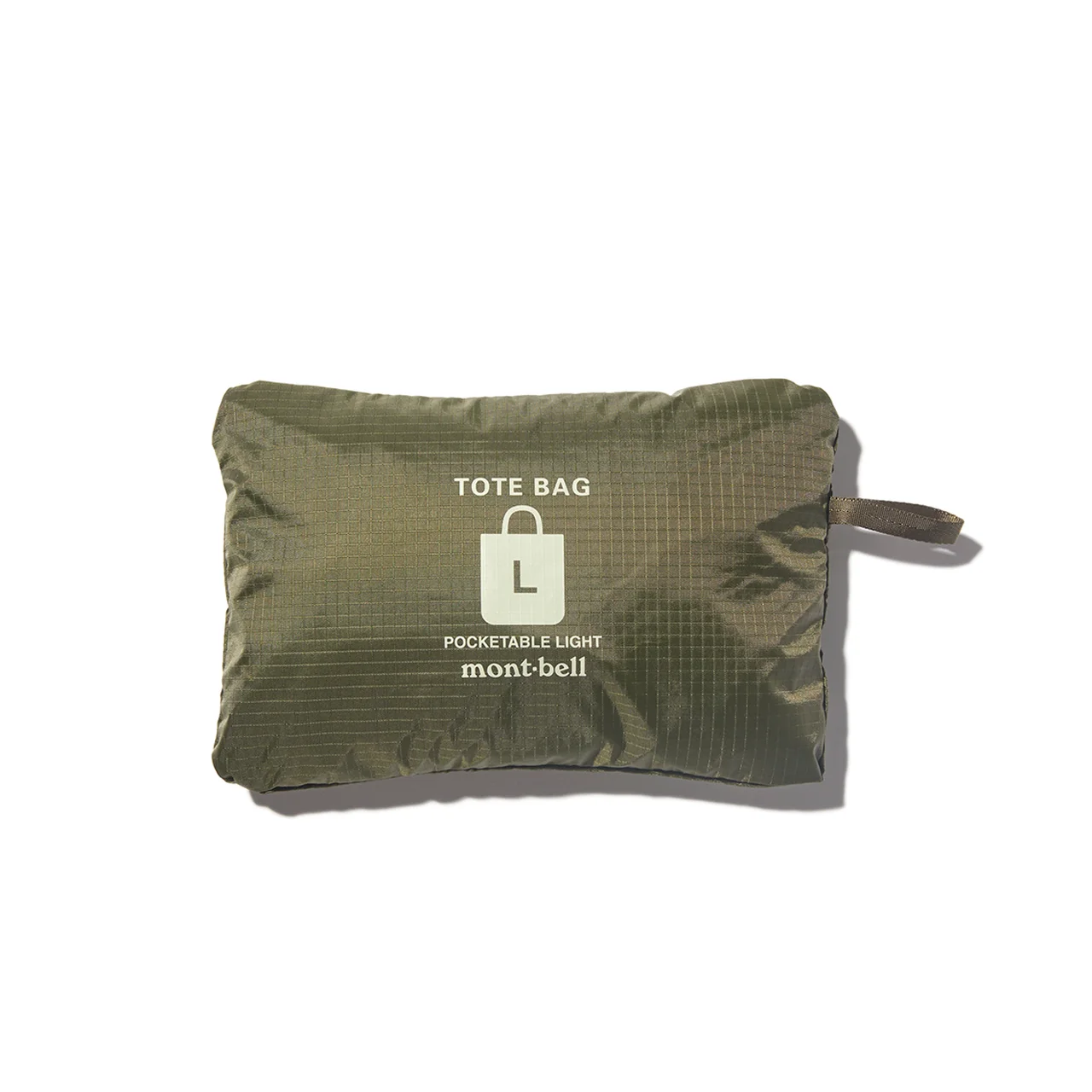 フロントのポケットに本体を収納できる