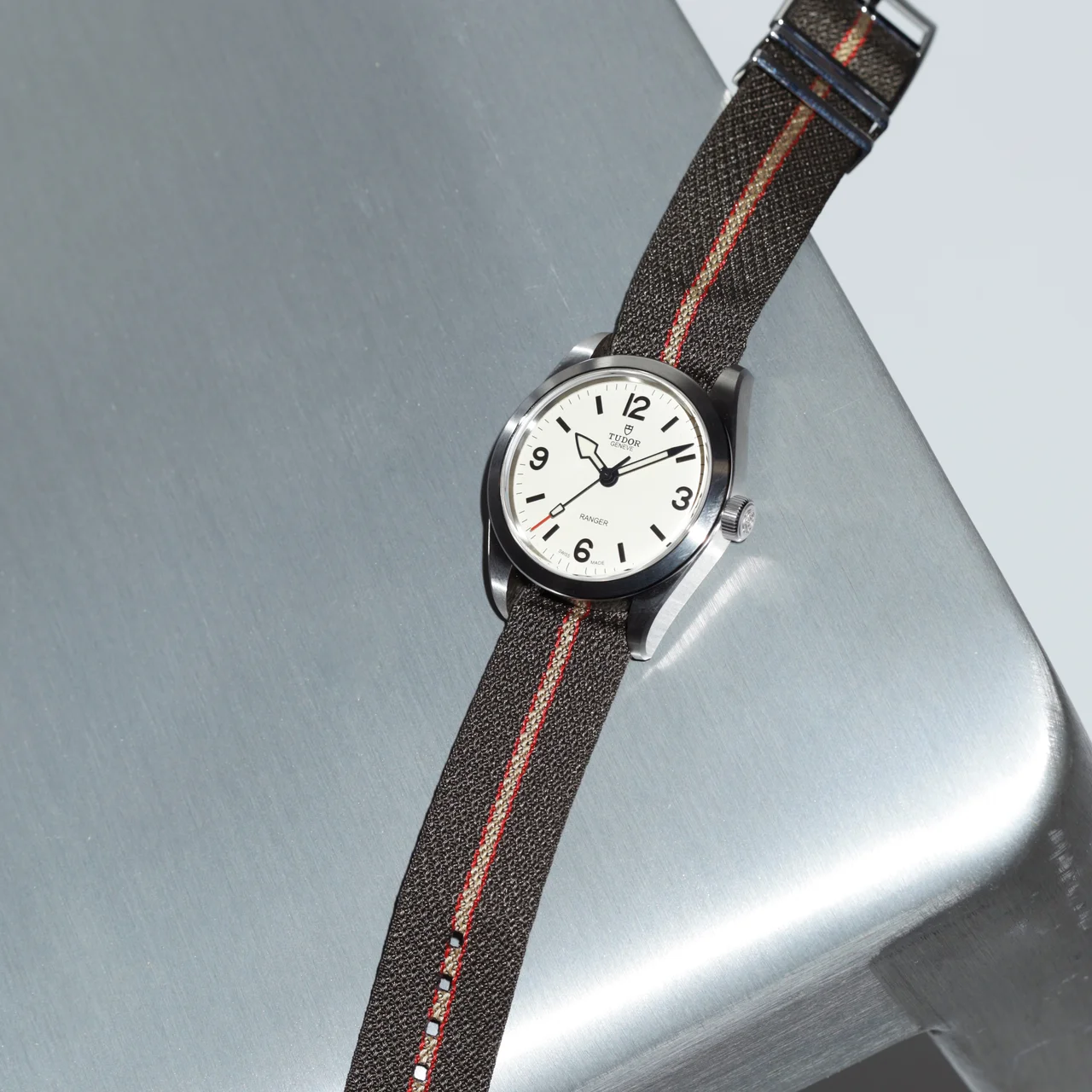 TUDORのレンジャー 36mm 全体