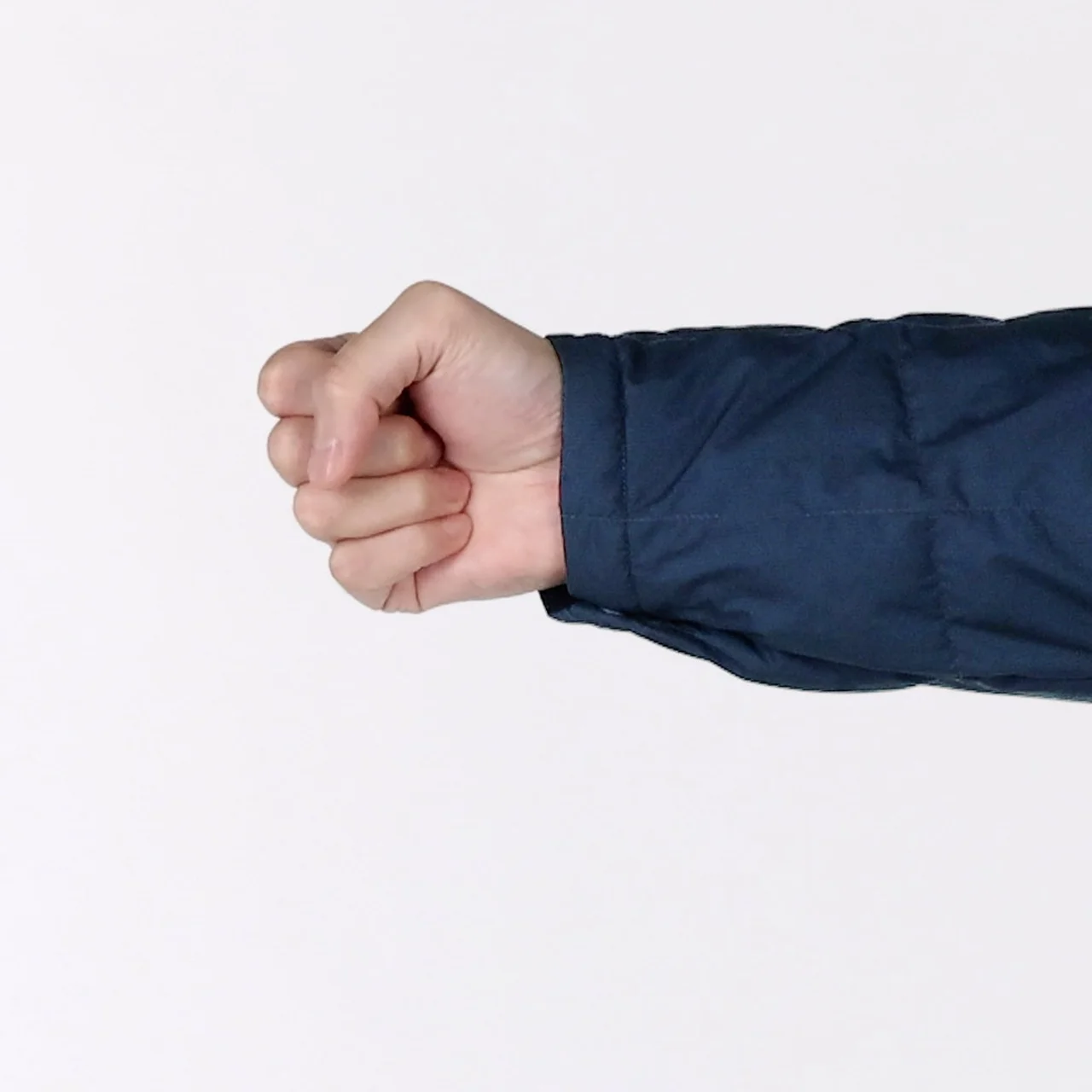 【モンベルで大人が買うべきダウン】長め丈の画像_13