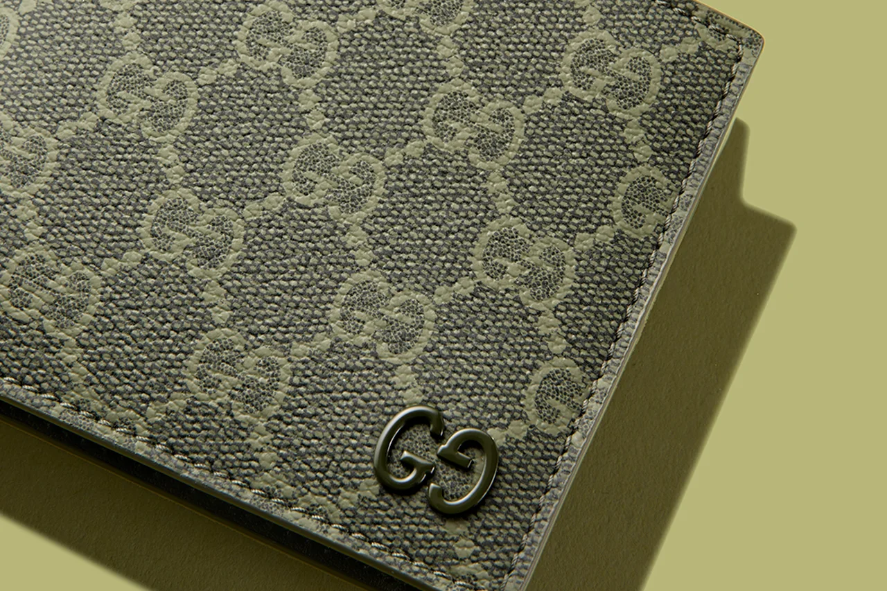 40代男性におすすめのグッチの新作小物5選。GGパターンの新作財布やバッグ、ホースビット付きのブーツに注目