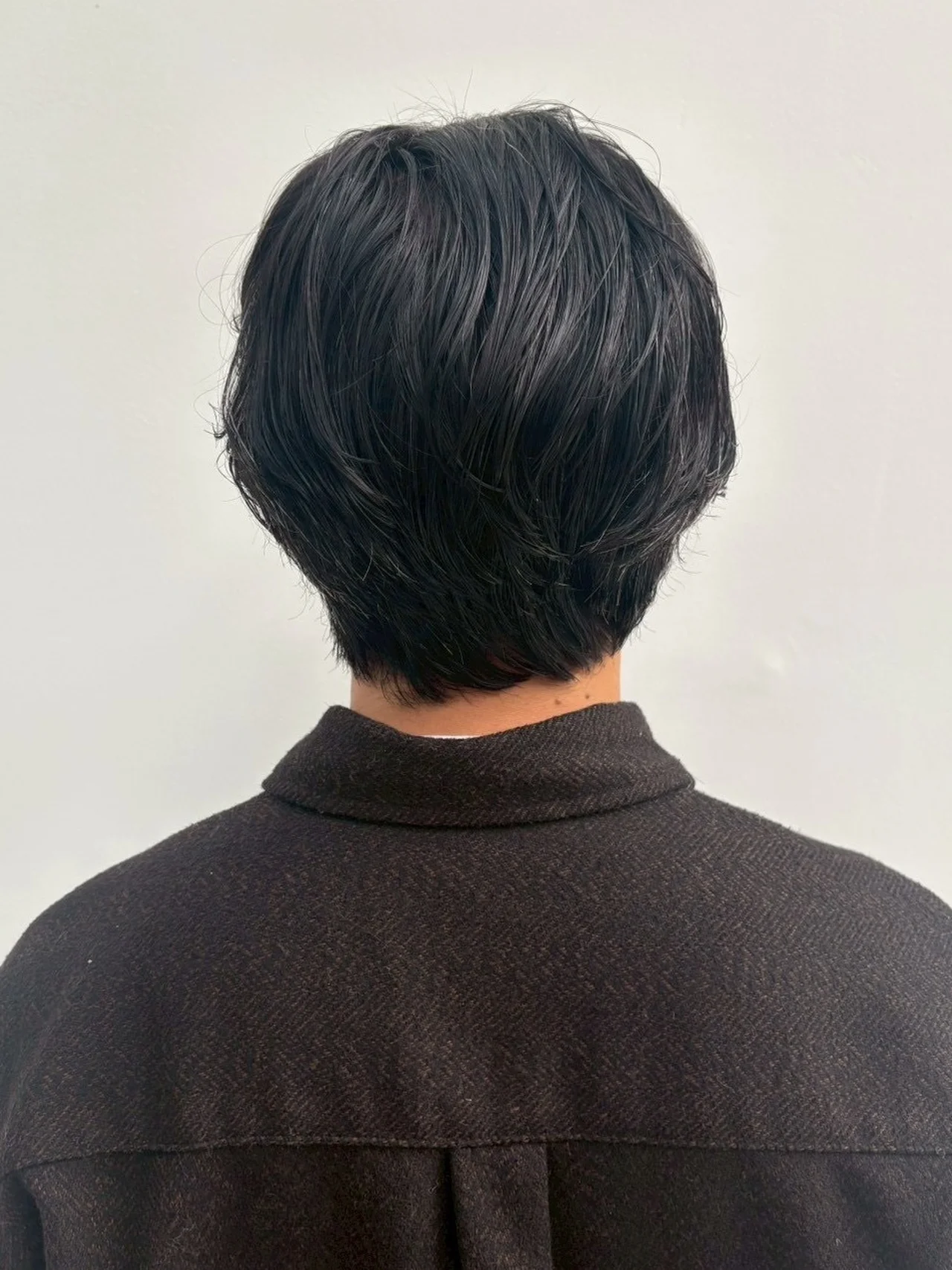 くせを活かしたセンターパート メンズヘア