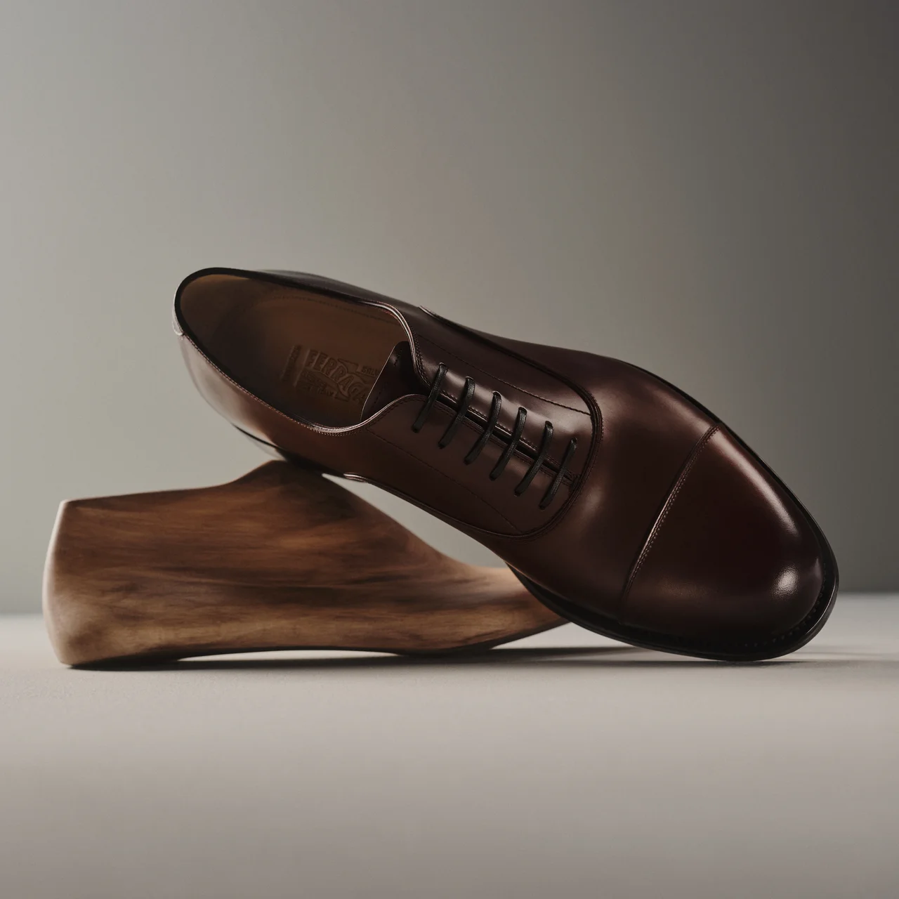 【フェラガモ】メンズ靴の名品「トラメッザの画像_6