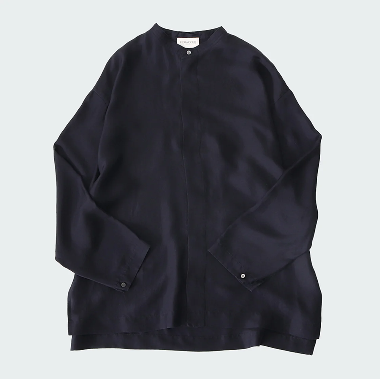 〈HERA〉ボタニカルダイ シルクツイルシャツ