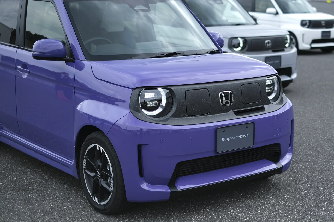 イメージカラーのブーストバイオレット・パール