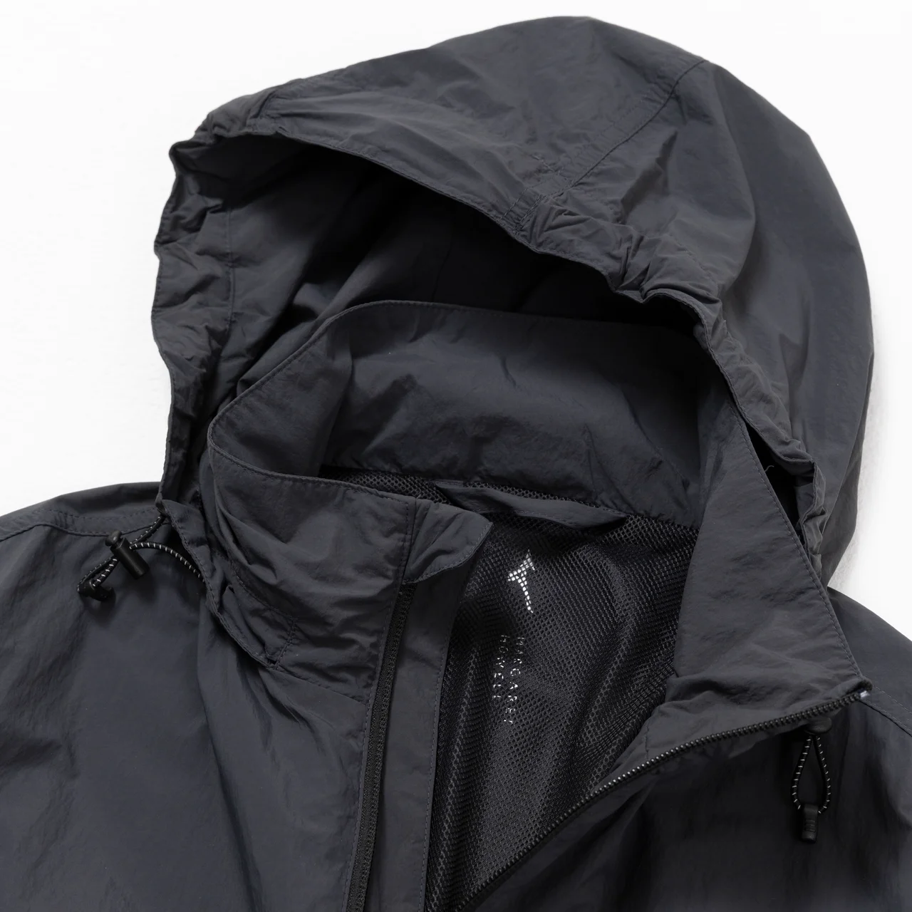 エディター私物 ミズノとマーガレット・ハウエルのコラボプルオーバー