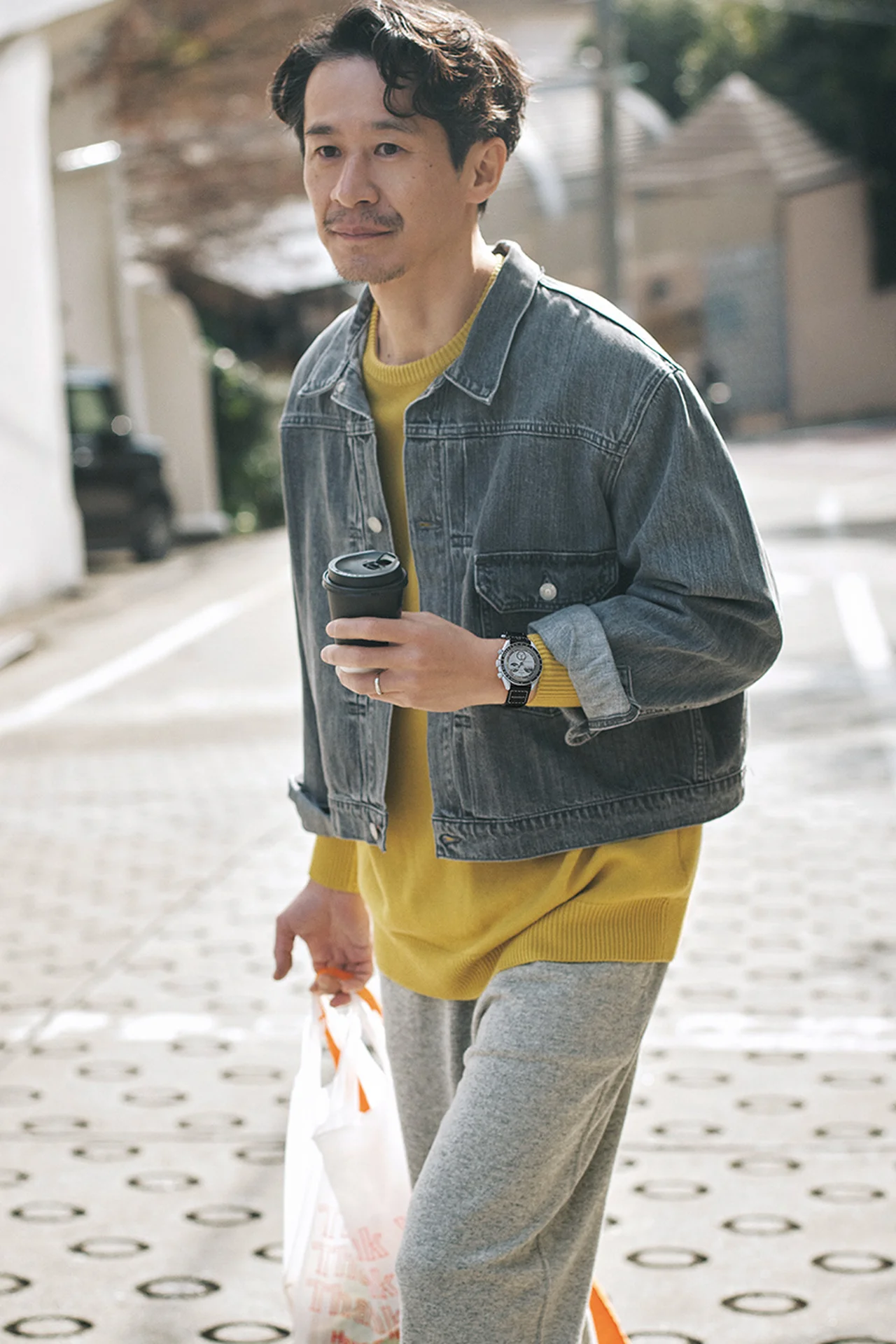 OMEGA×SWATCH｜バイオセラミック ムーンスウォッチ 着こなし