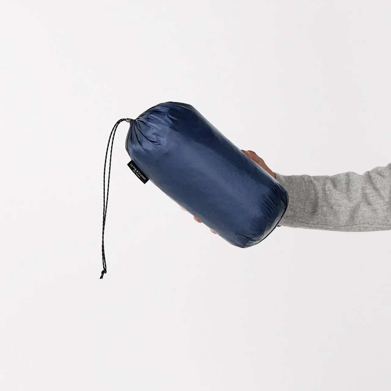 【モンベルで大人が買うべきダウン】長め丈の画像_9