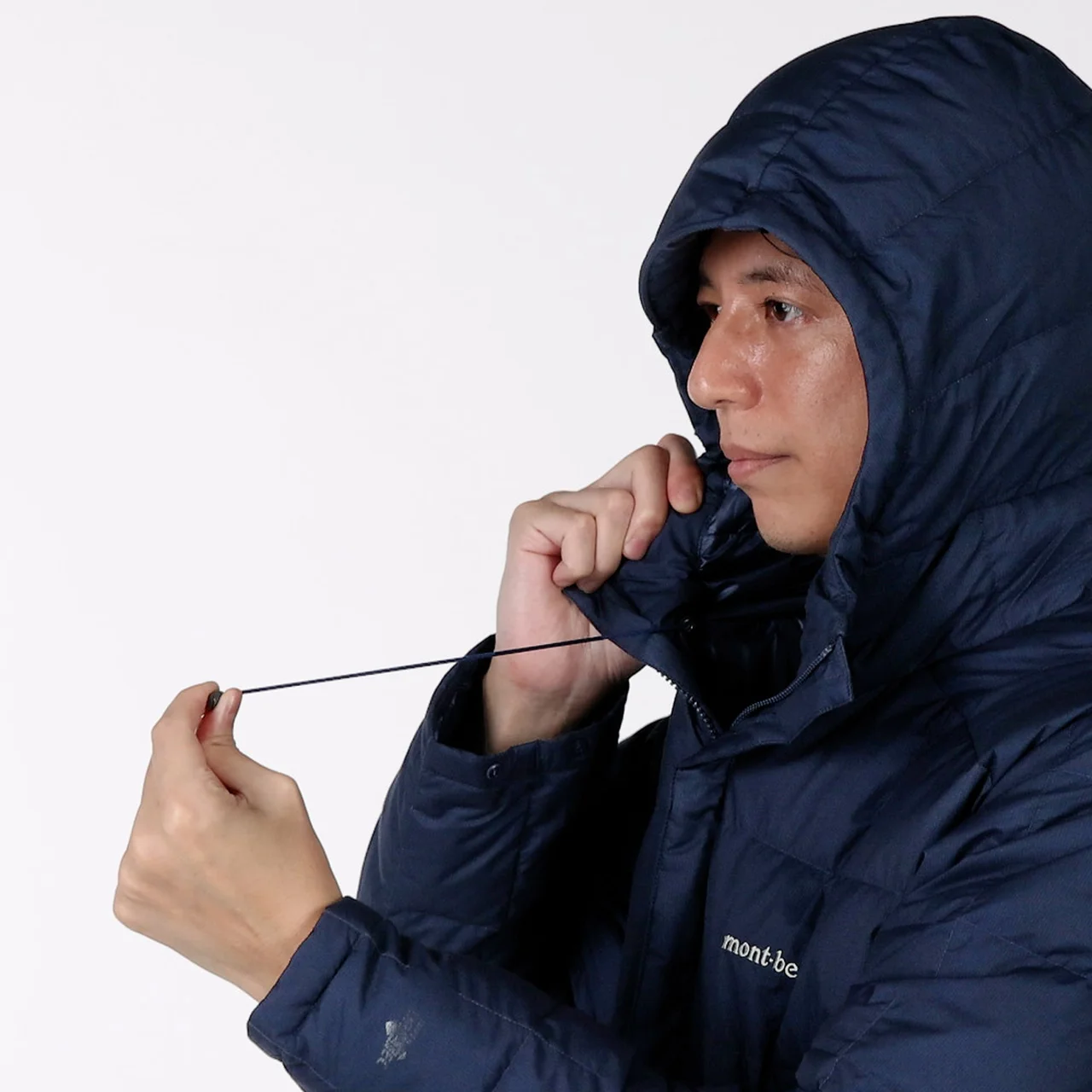 【モンベルで大人が買うべきダウン】長め丈の画像_10