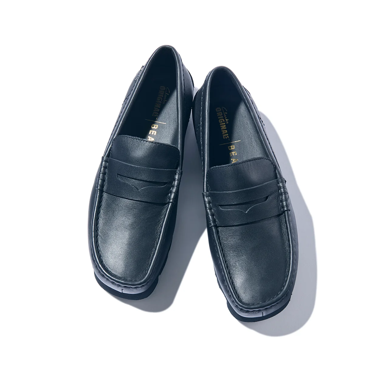 【クラークス オリジナルス×ビームス】40代男性におすすめのゴアテックスシューズ「ワラビームスローファー ゴアテックス」