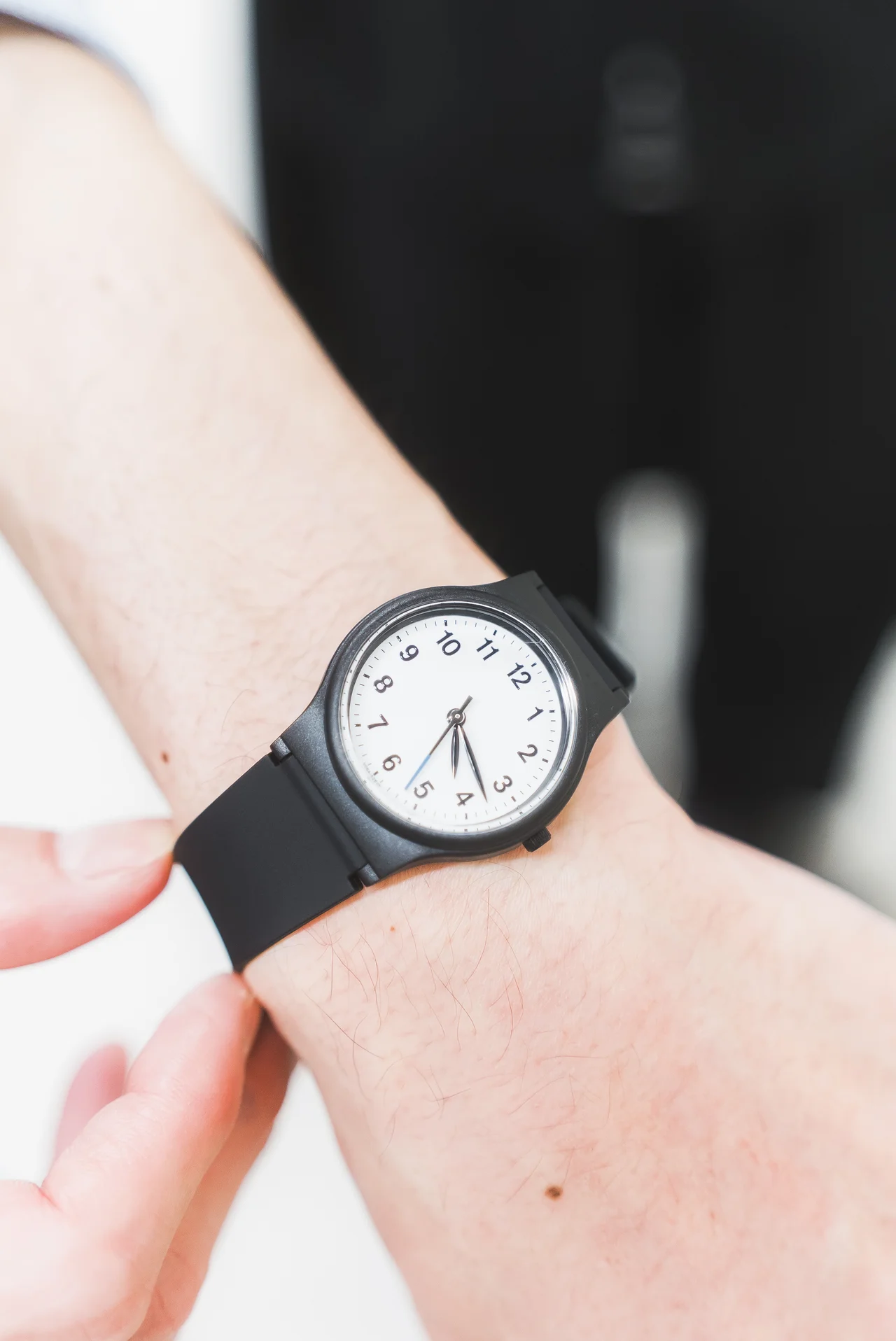 【ファミリーマートで買える服】「コンビニの画像_18