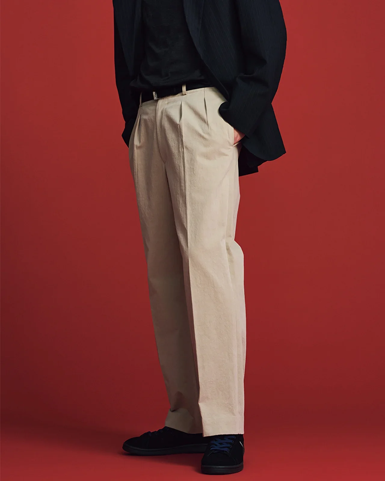 【大人が買うべきチノパンの新定番BEST5】1位はチノパンとスラックスの中間をいく「カル」【正直レビュー】