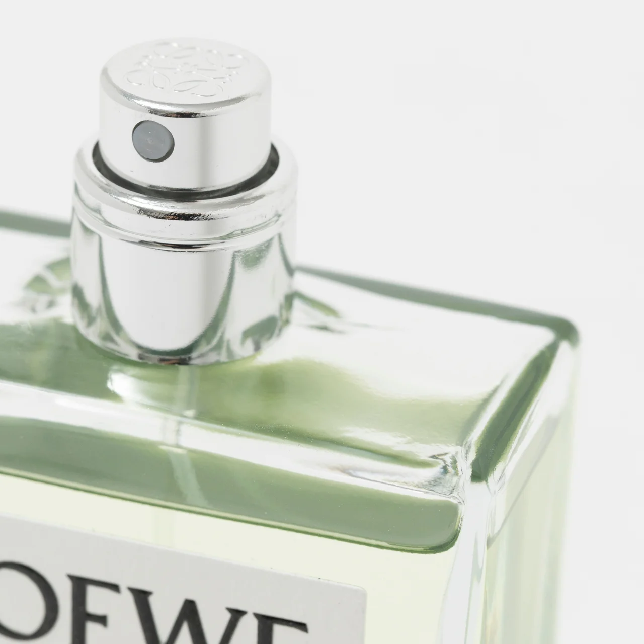 【エディター私物】LOEWEのAire Sutileza Elixir EDP スプレー口
