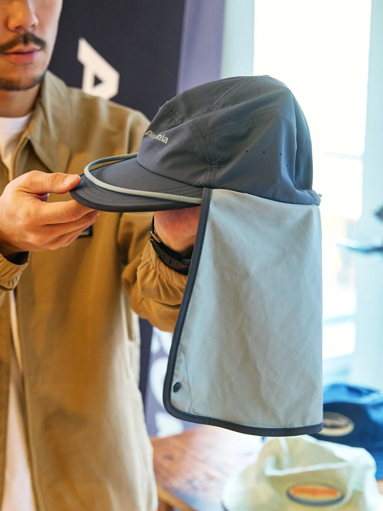 ケープド・マーガンザー・ハット　¥8,800