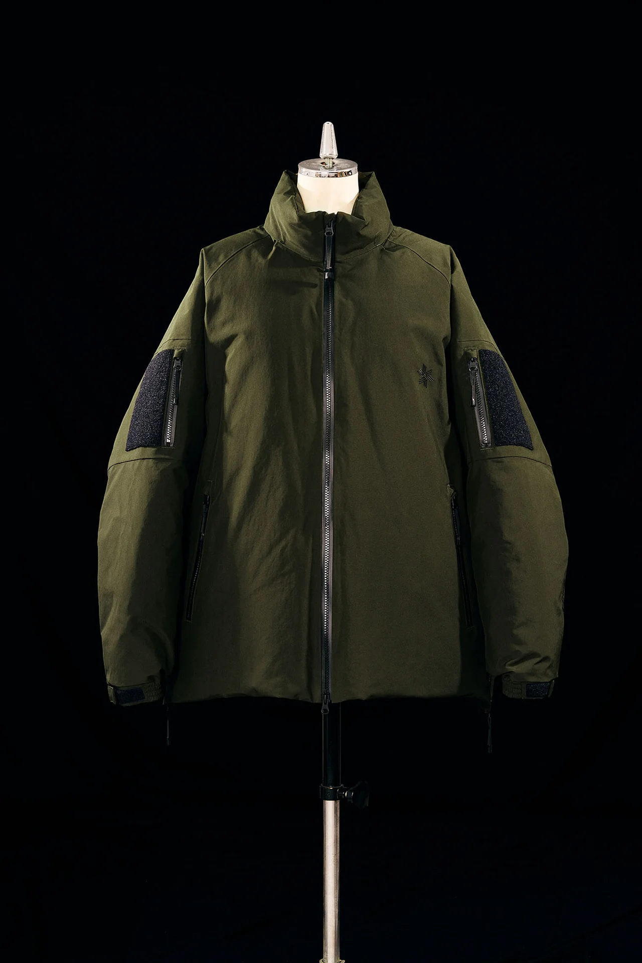 GORE-TEX Three-Dimensional Down Jacket カーキ