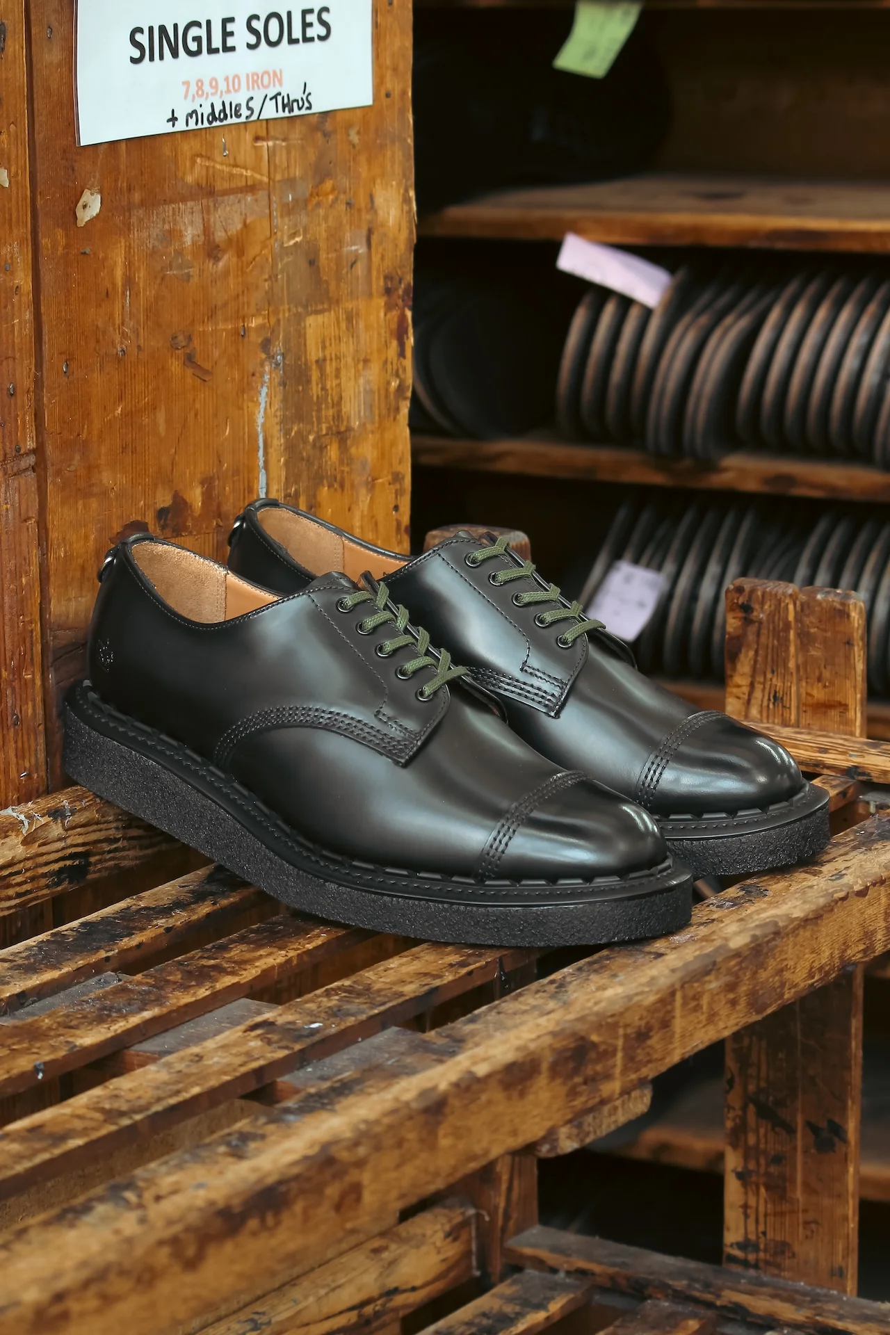 【大人が買うべき革靴】完売必至の「サンダの画像_2