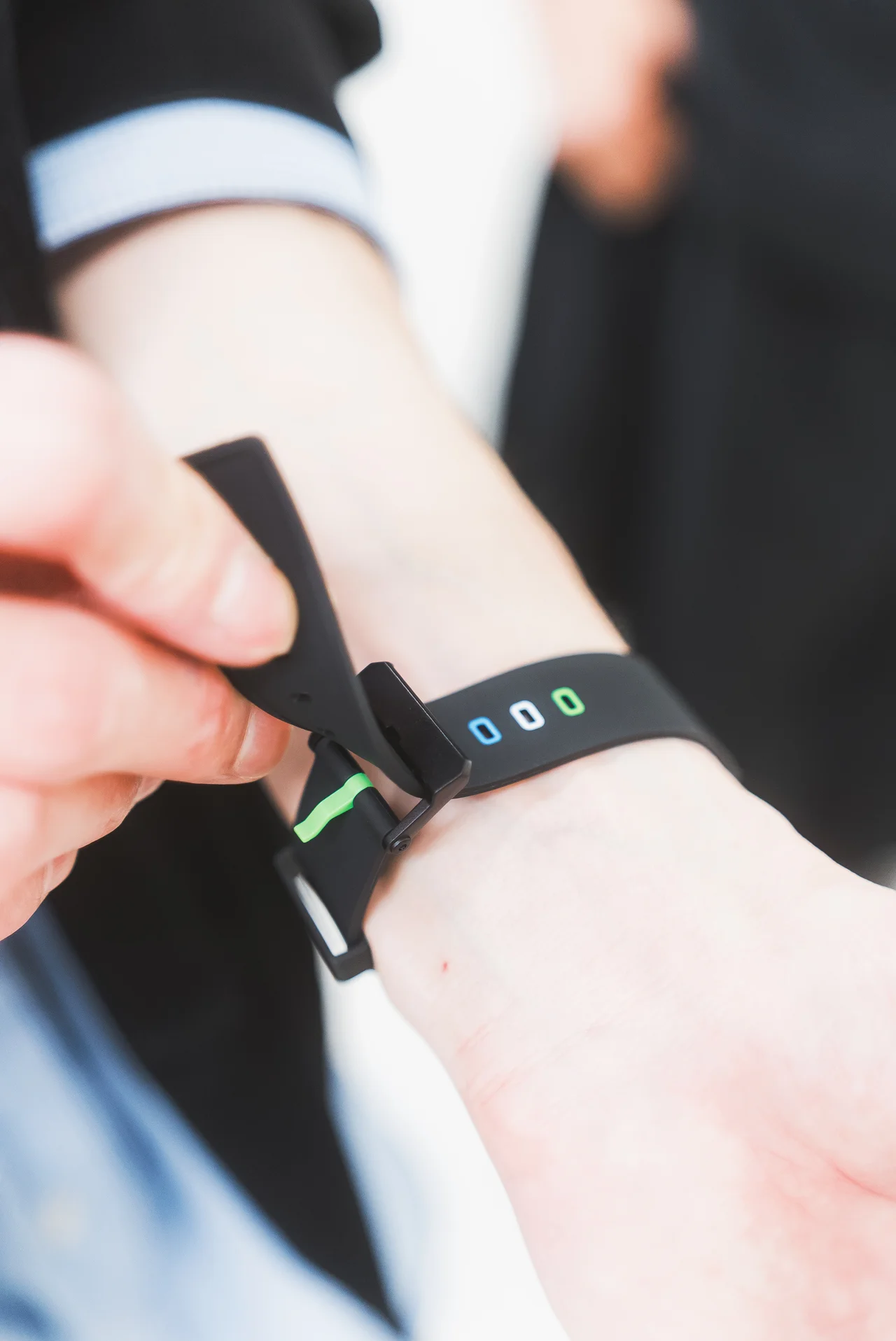 【ファミリーマートで買える服】「コンビニの画像_17