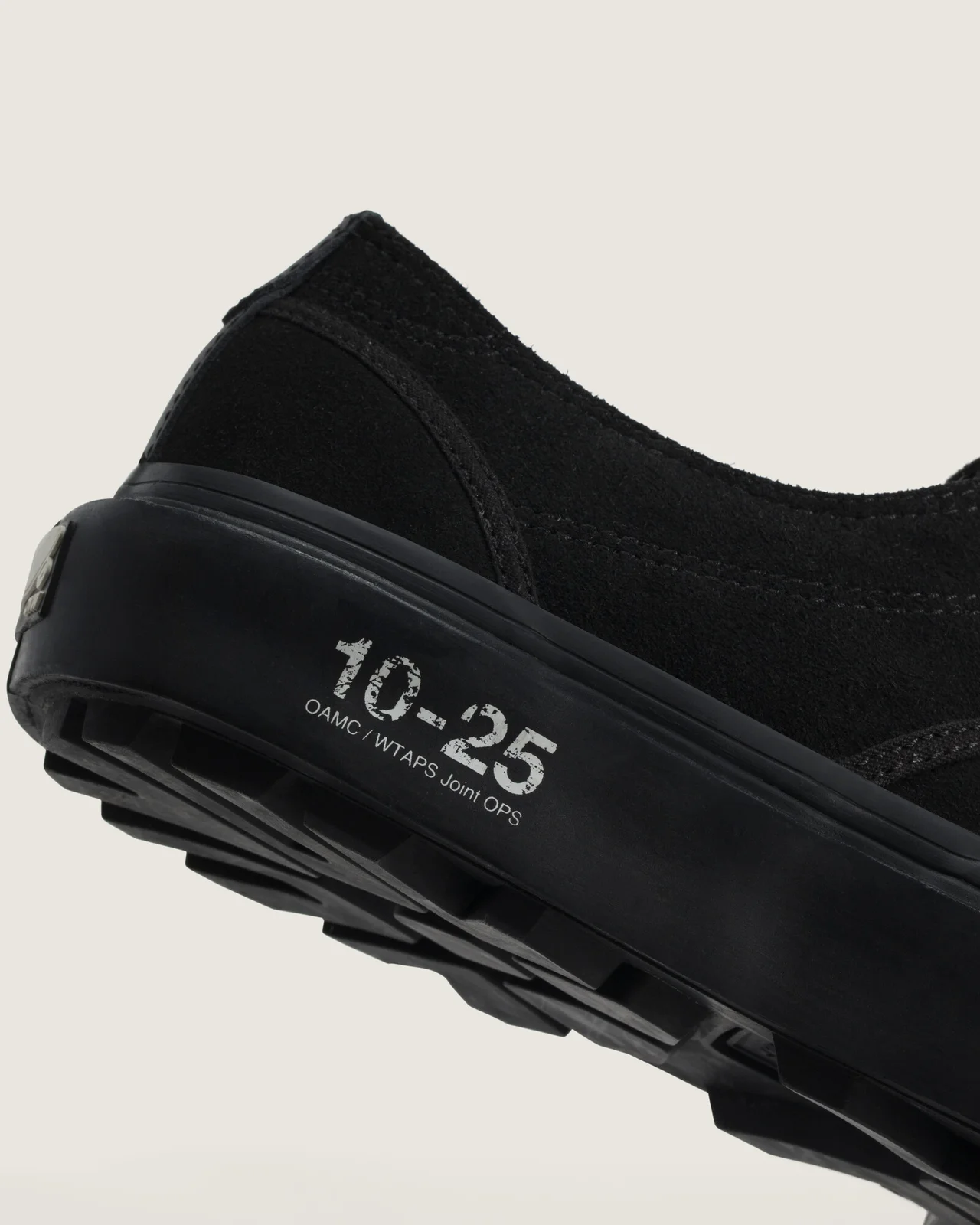 【差がつく大人のヴァンズ】完売必至のOAの画像_25