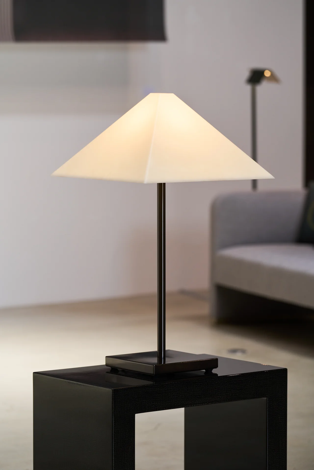 【大人のインテリア】光と余白で魅せる。「の画像_15