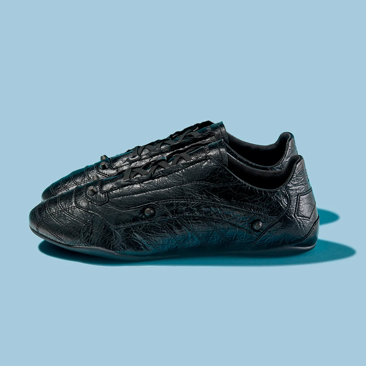 「ル・シティ」バッグを継承した新型「シティ スニーカー」