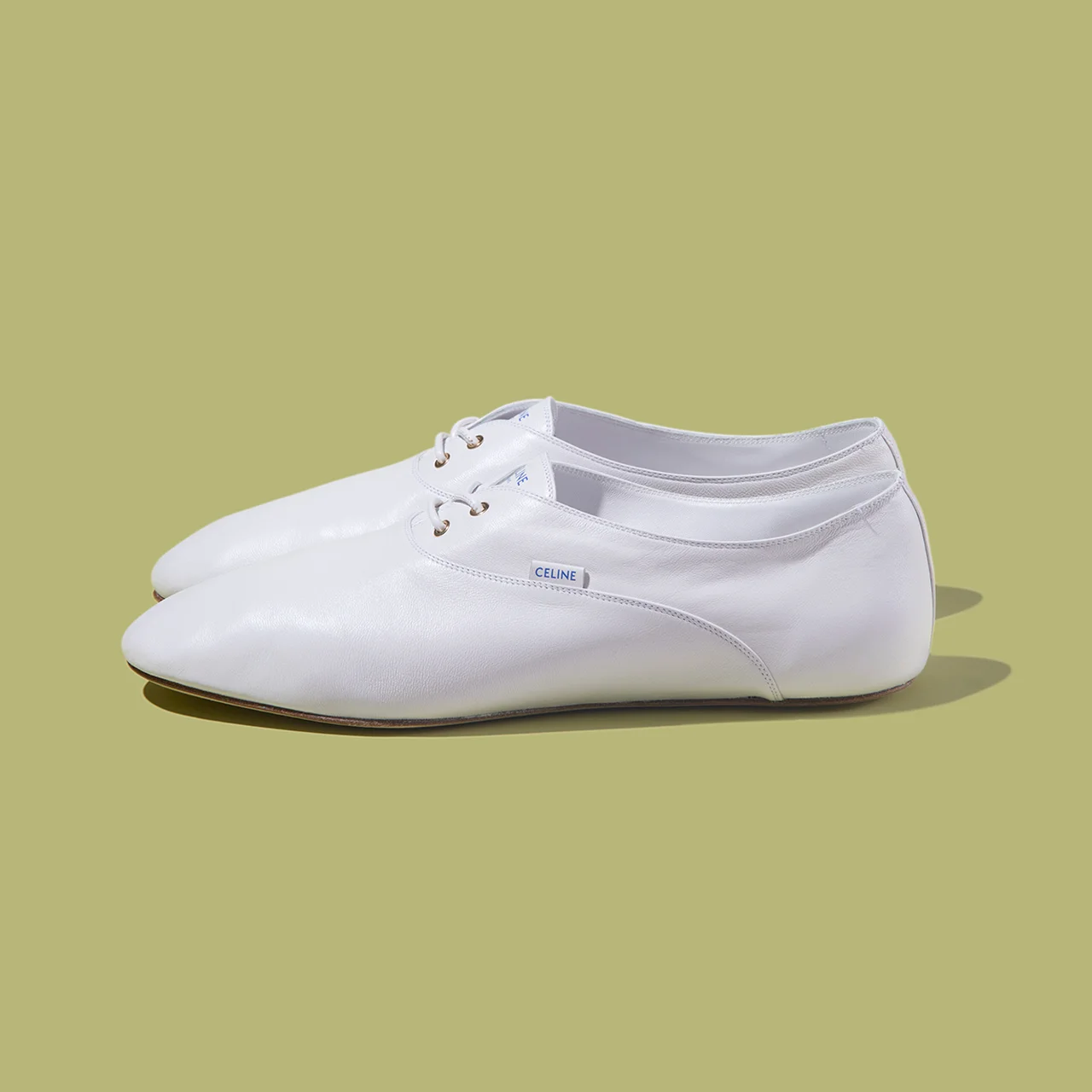 ウルトラホワイトのラムスキンのアッパー