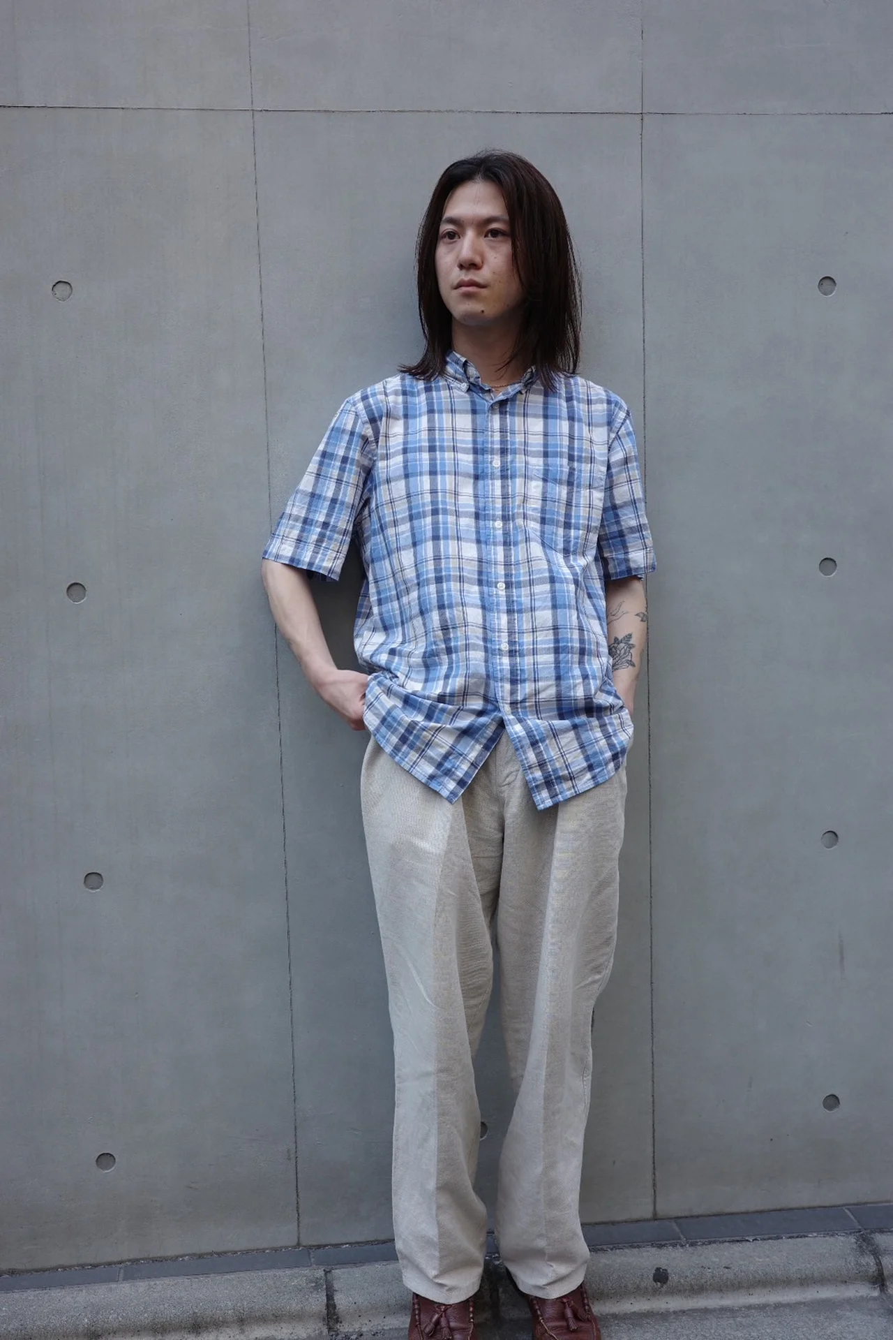 「硬めの髪質と広がりやすいくせをロングでの画像_4
