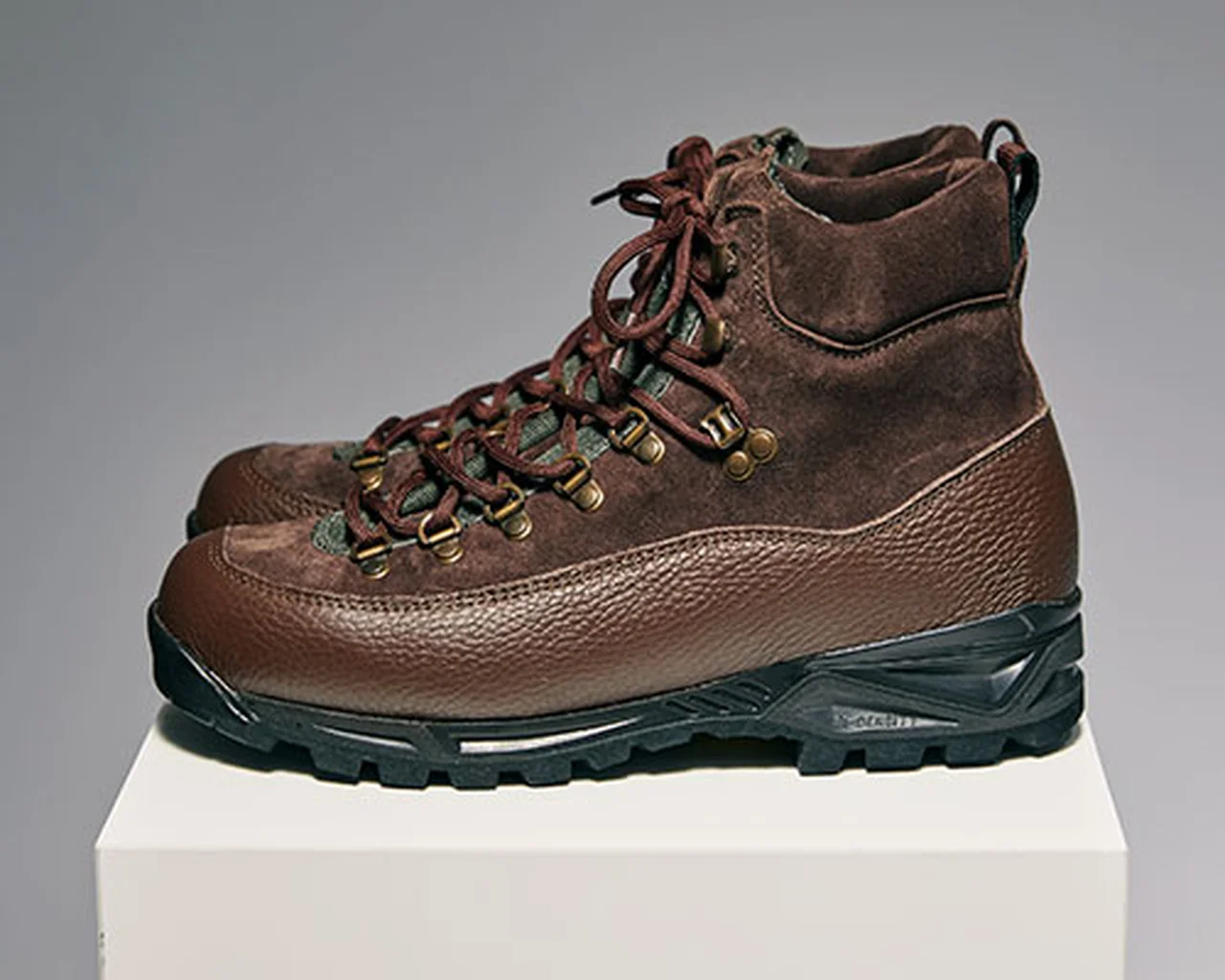 ディエッメ×ビームスの別注「ロッチャベット」