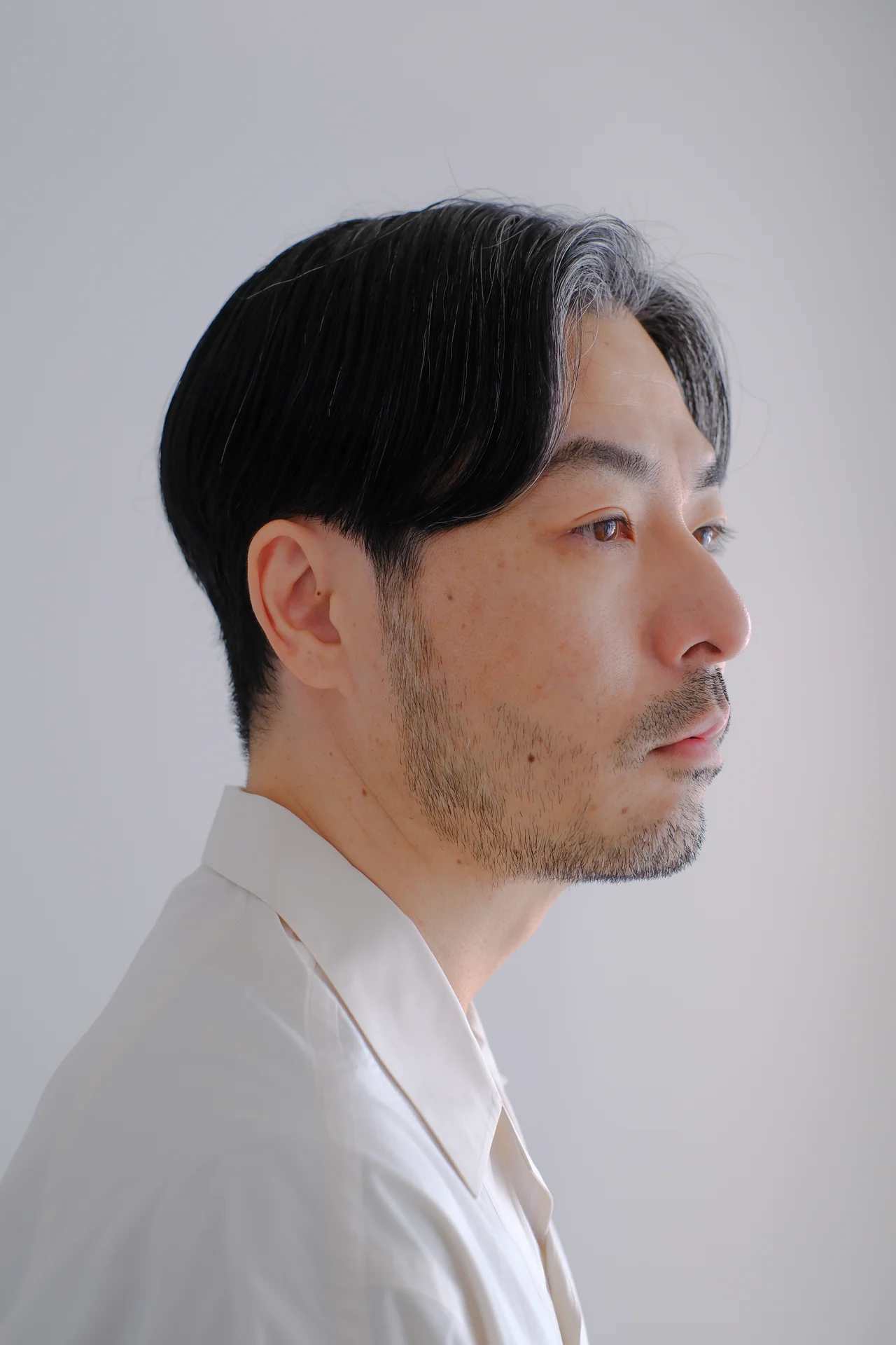 「白髪の量を計算した、大人の前髪」の画像_3