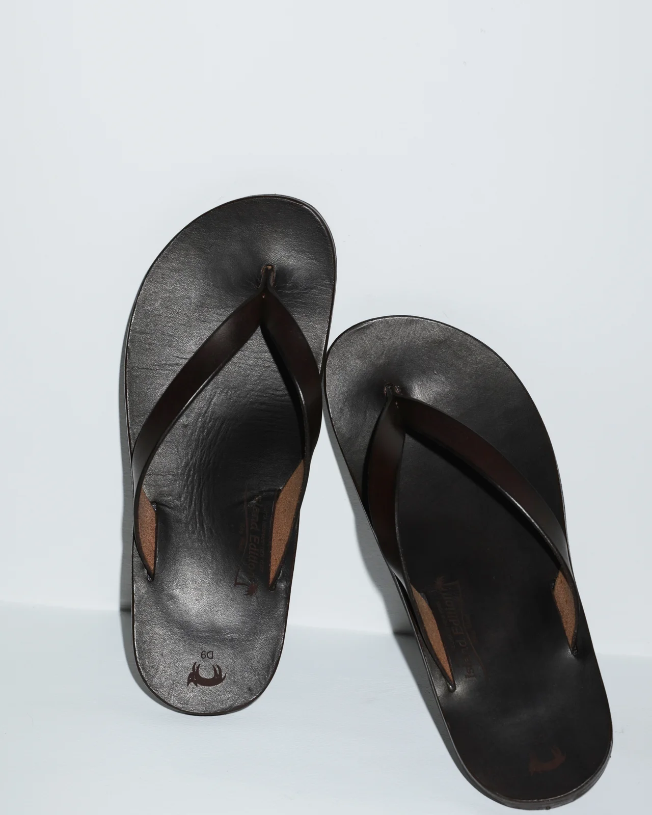 JUTTA NEUMANNのトングサンダル「Key West」