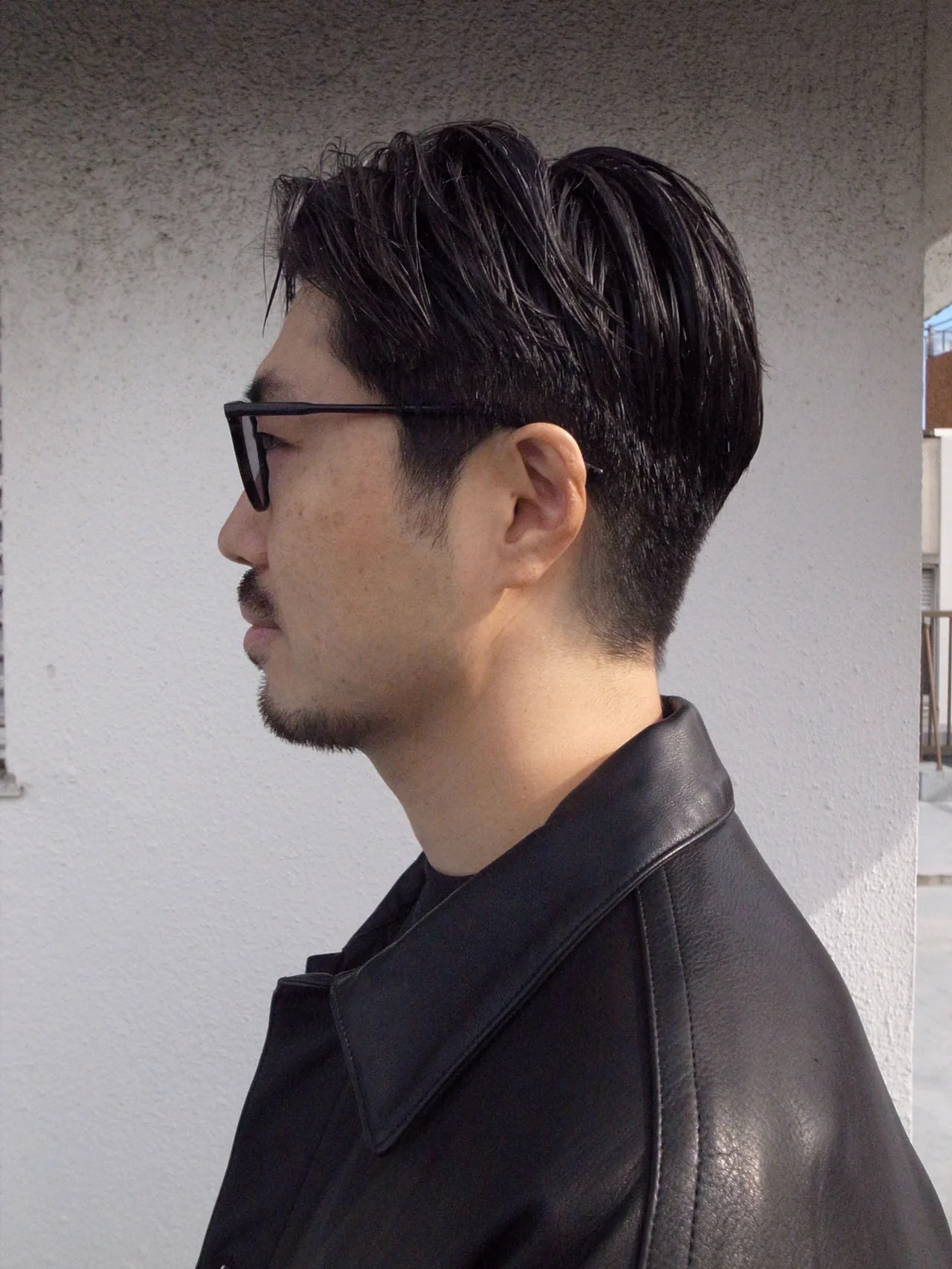 重いストレートを柔らかく見せるパーマ メンズヘア