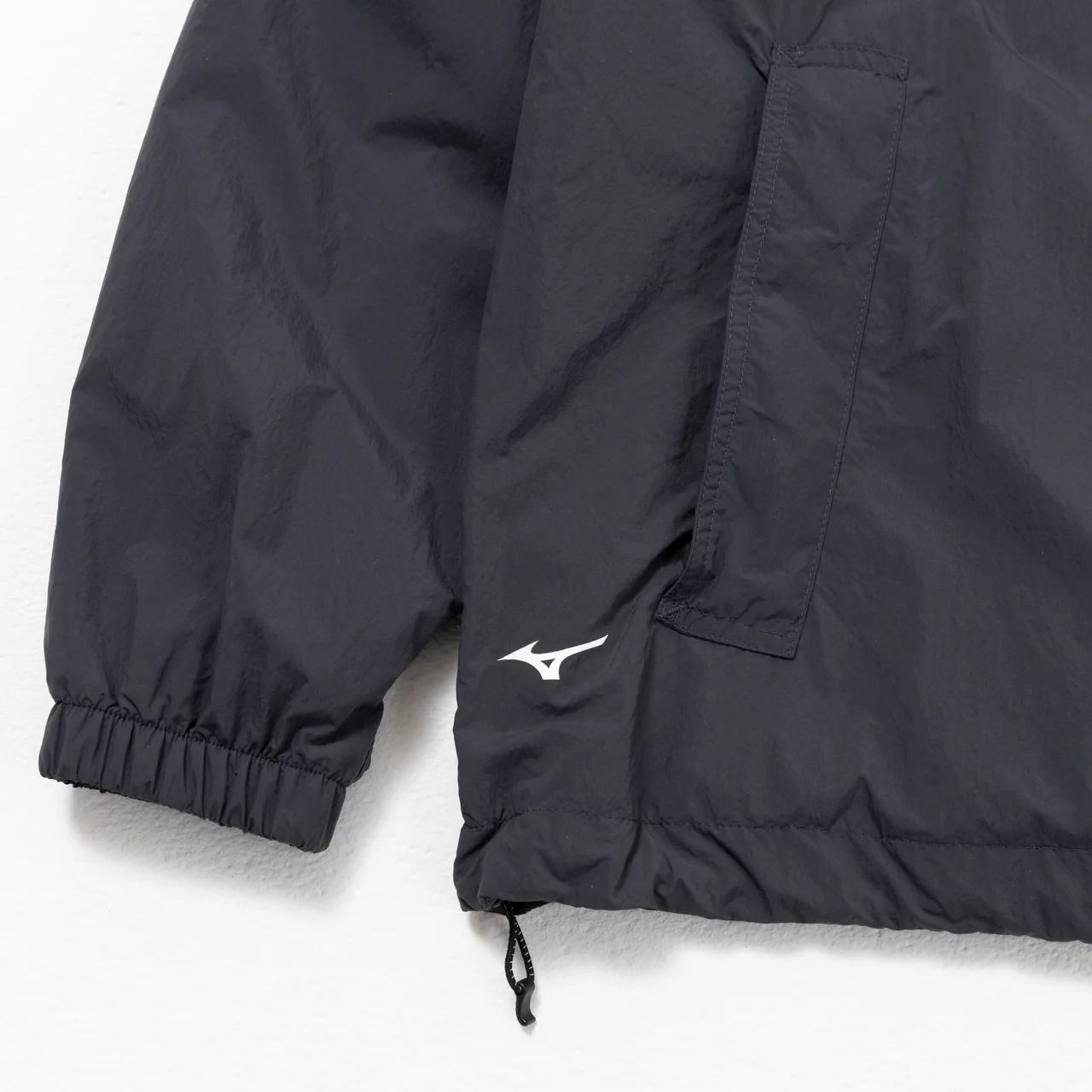 エディター私物 ミズノとマーガレット・ハウエルのコラボプルオーバー