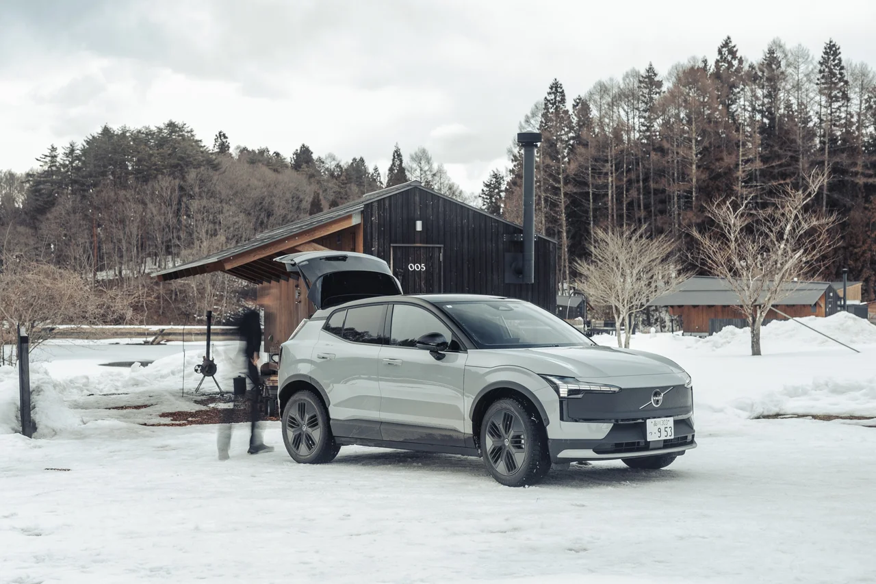 ボルボEX30 クロスカントリー