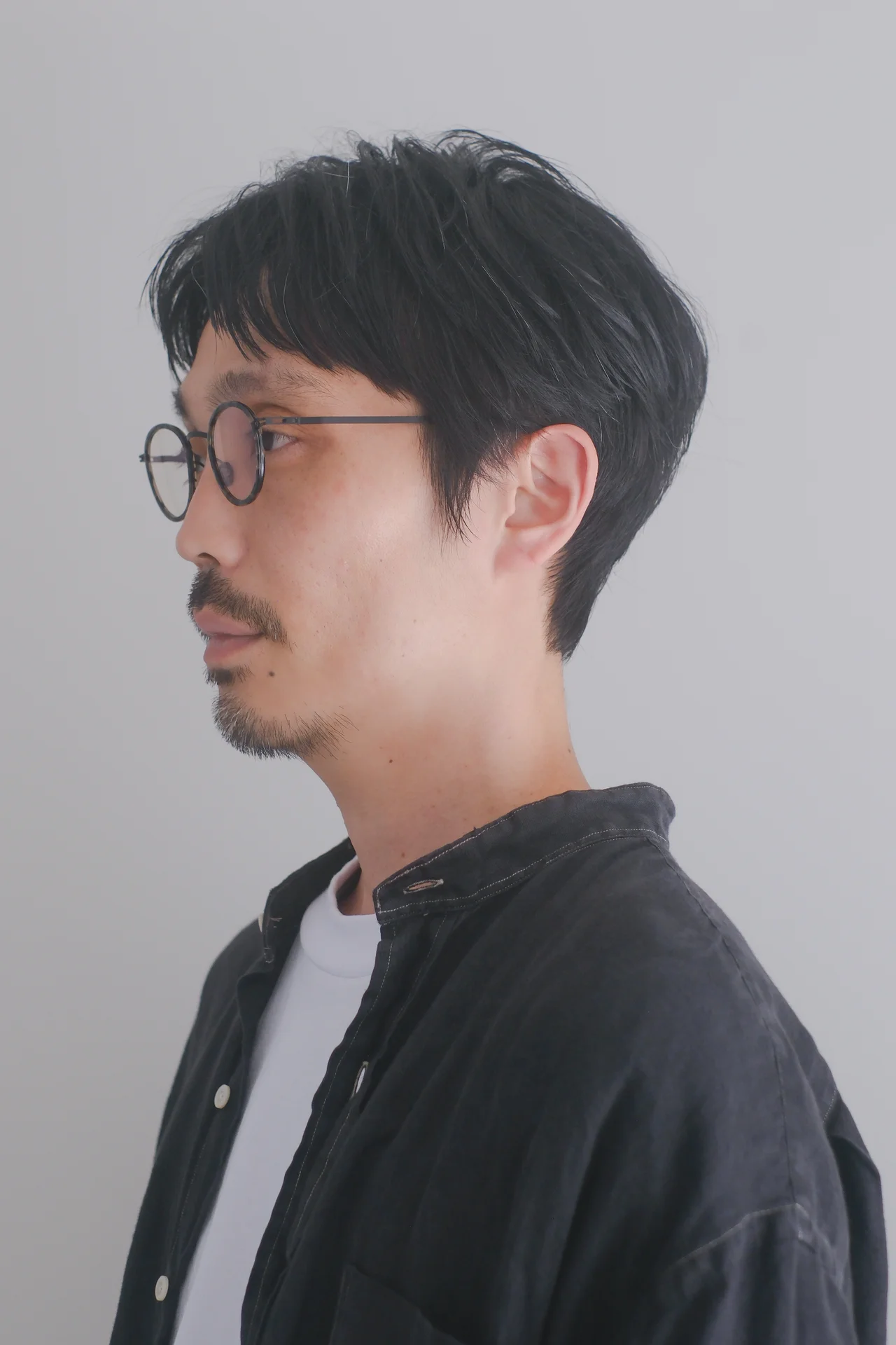 「短髪でも大人にふさわしい品を演出」の画像_3