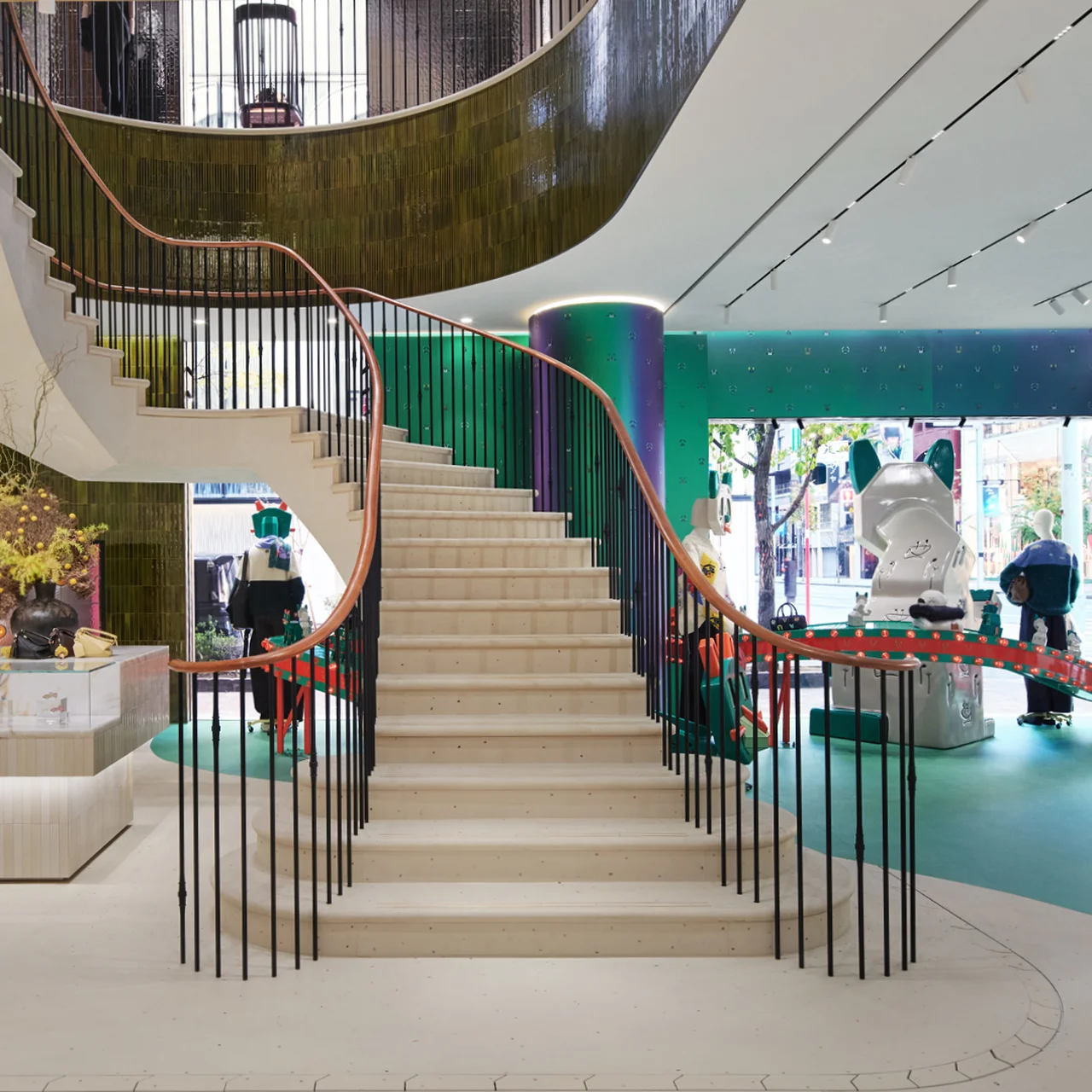 ロエベが、新たな「カサロエベ」をに銀座にオープン（内観④）