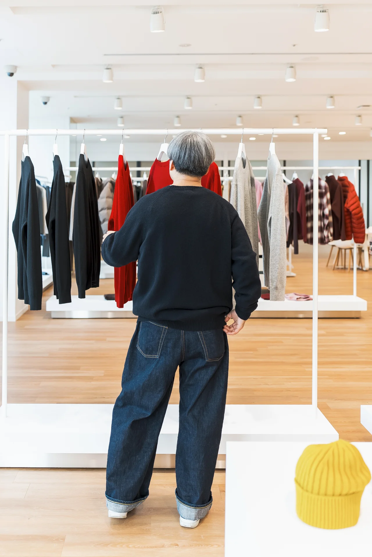 【大人のユニクロ】試着ルポ。「KAWS」の画像_31