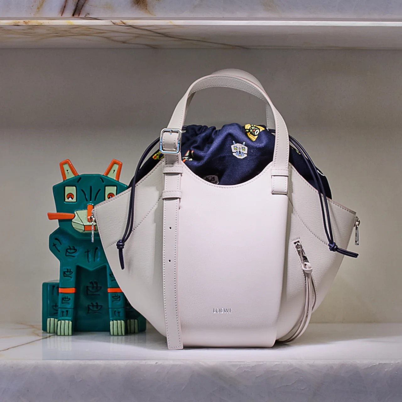 新作ハンモック「フリップ」の同店限定色「ライトゴースト」に注目②