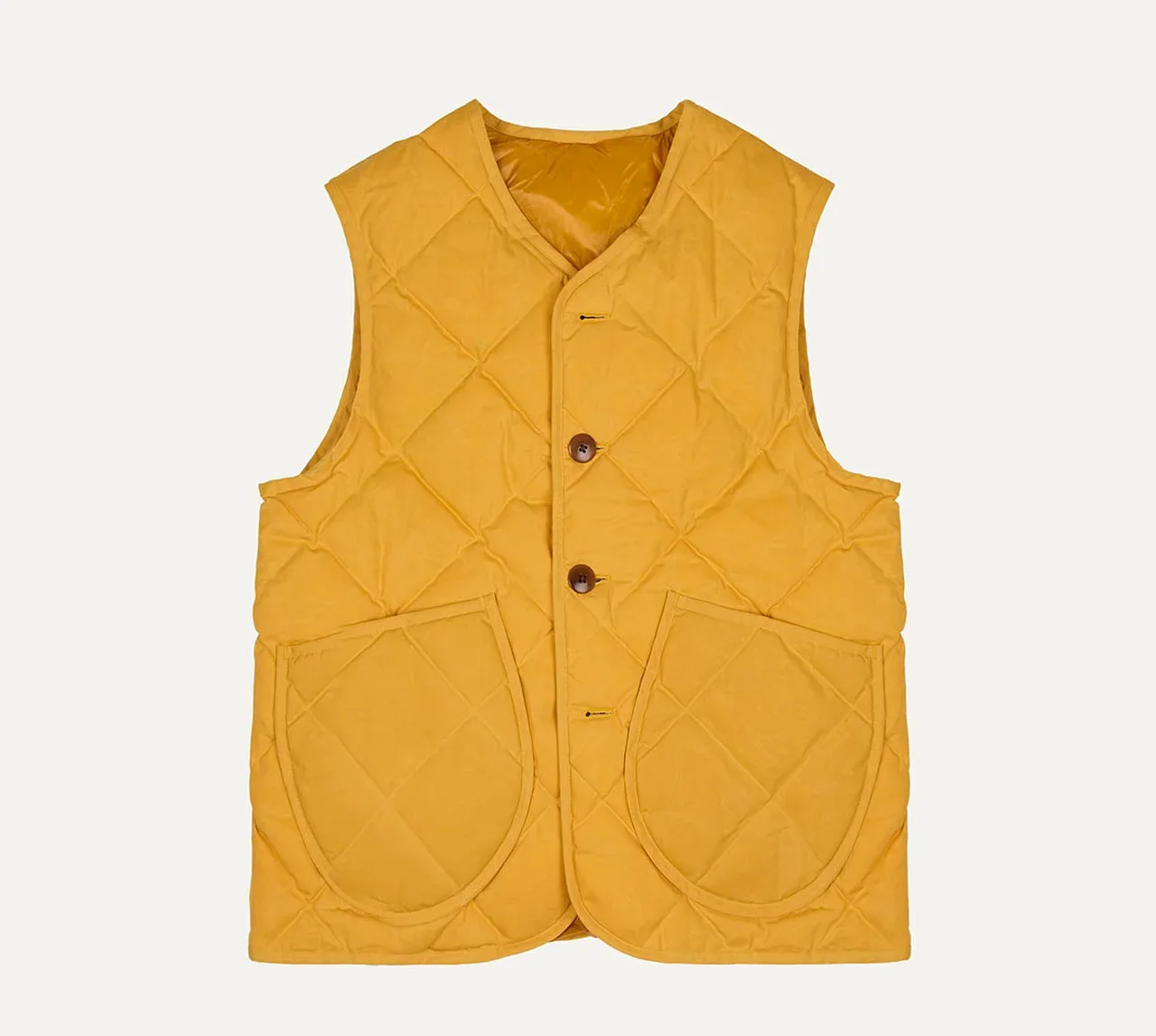 【大人の冬服】ダウンにみえないダウンコートに注目。「ナンガ」と「ドレイクス」のコラボが買い！③