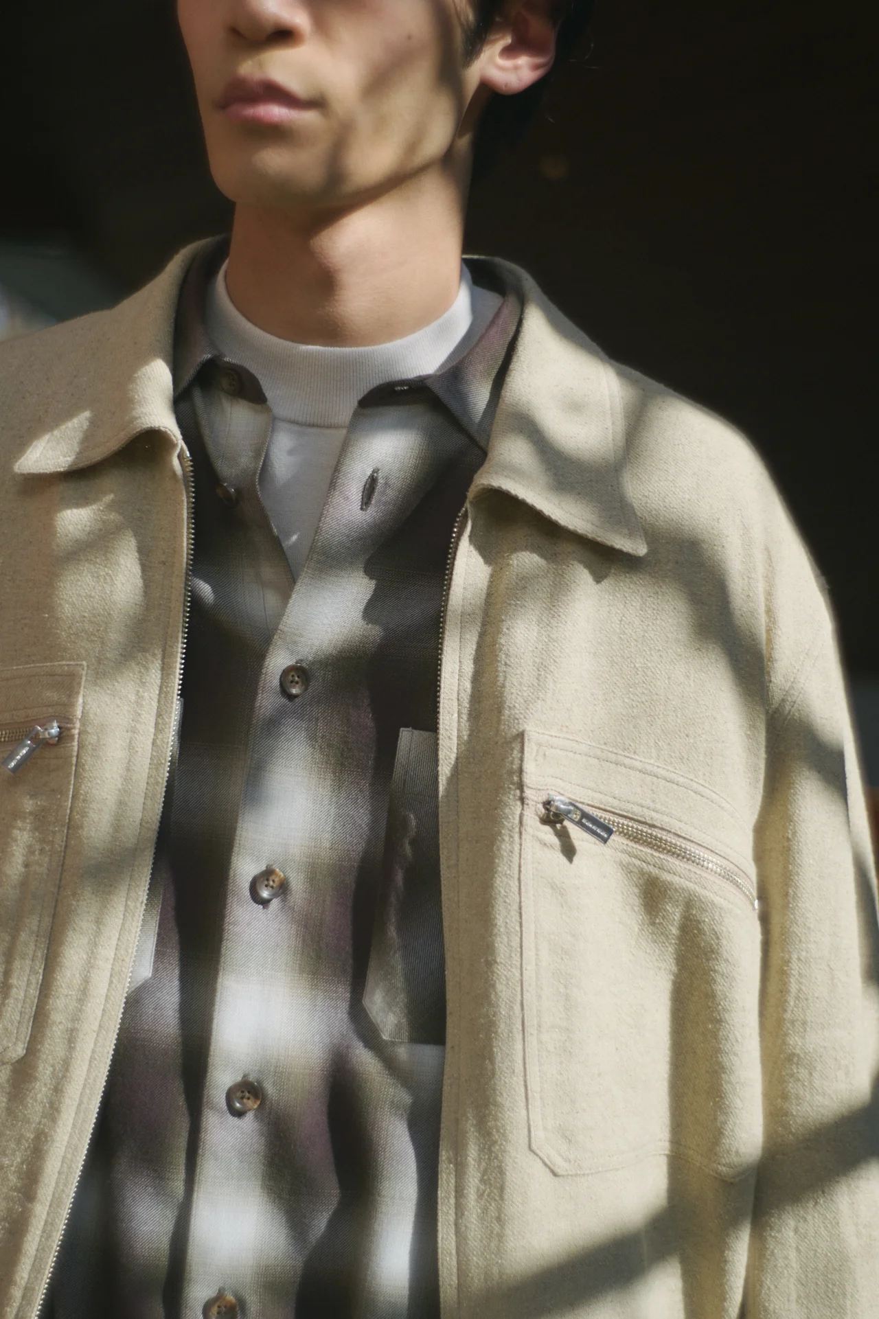 天然素材の味わいをハイテクスニーカーの名の画像_2