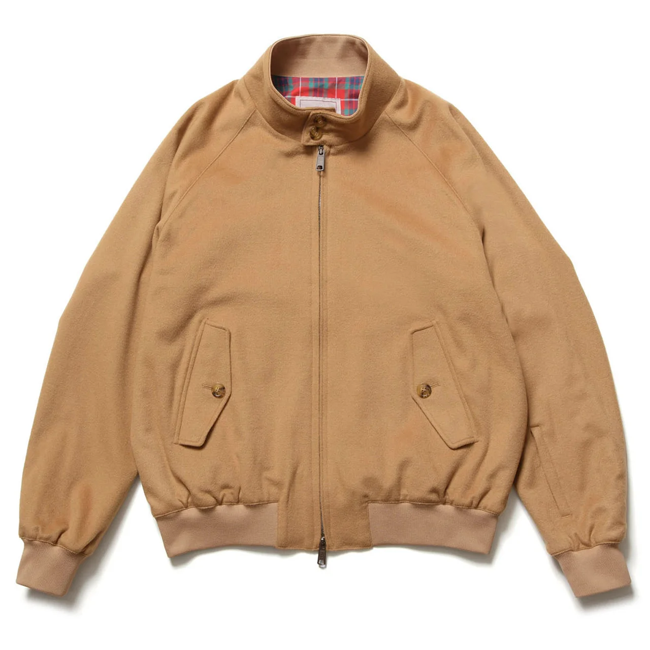 バラクータの「G9」をベースに表地にカシミアを採用