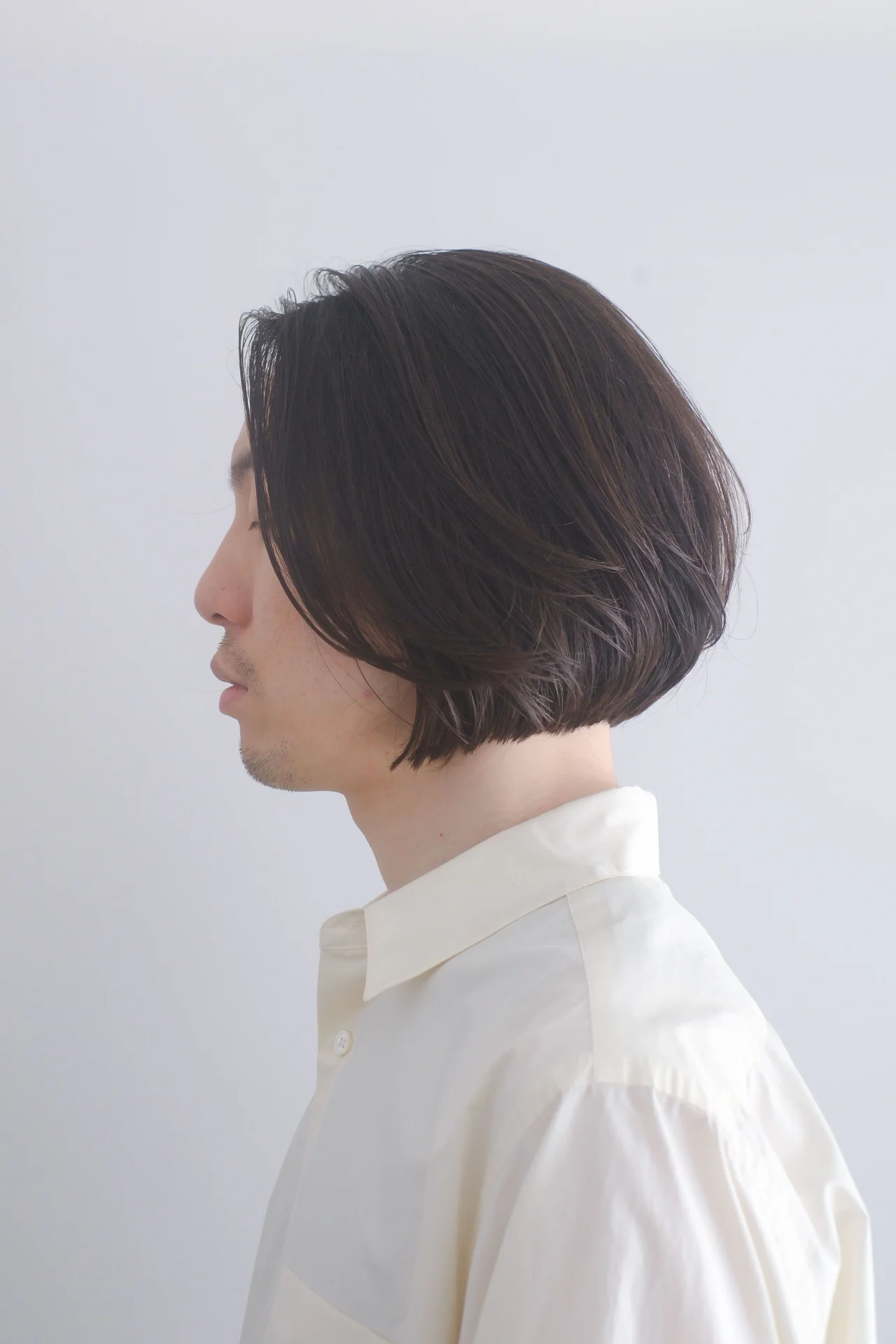 モード過ぎないワンレングスボブの左サイド