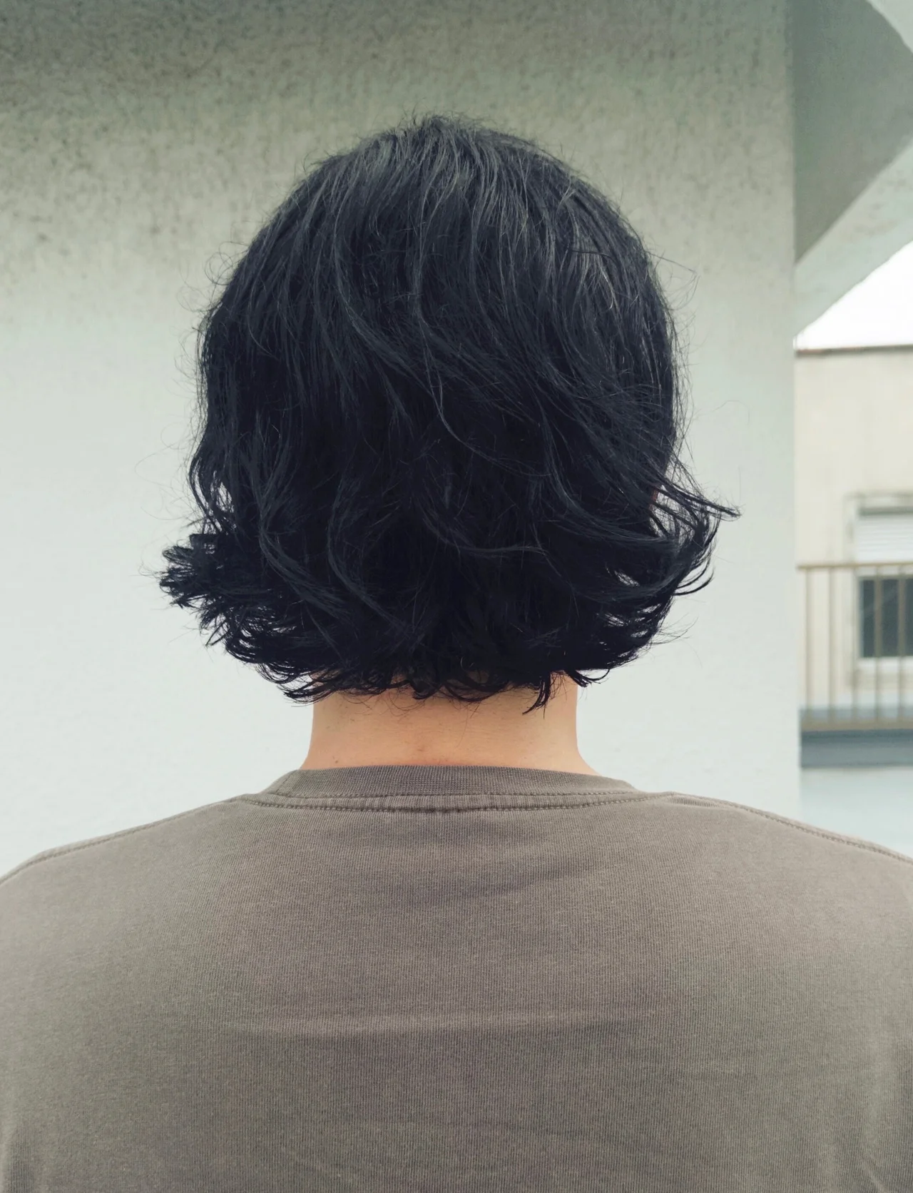 「くせ毛と長さのバランスで洒落たスタイルの画像_2